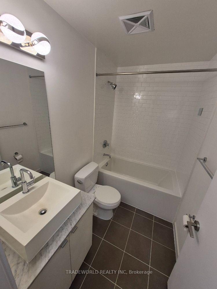 Photo 12 of Unit 1107, 103 The Queensway, Toronto, High Park-Swansea — HOMEH