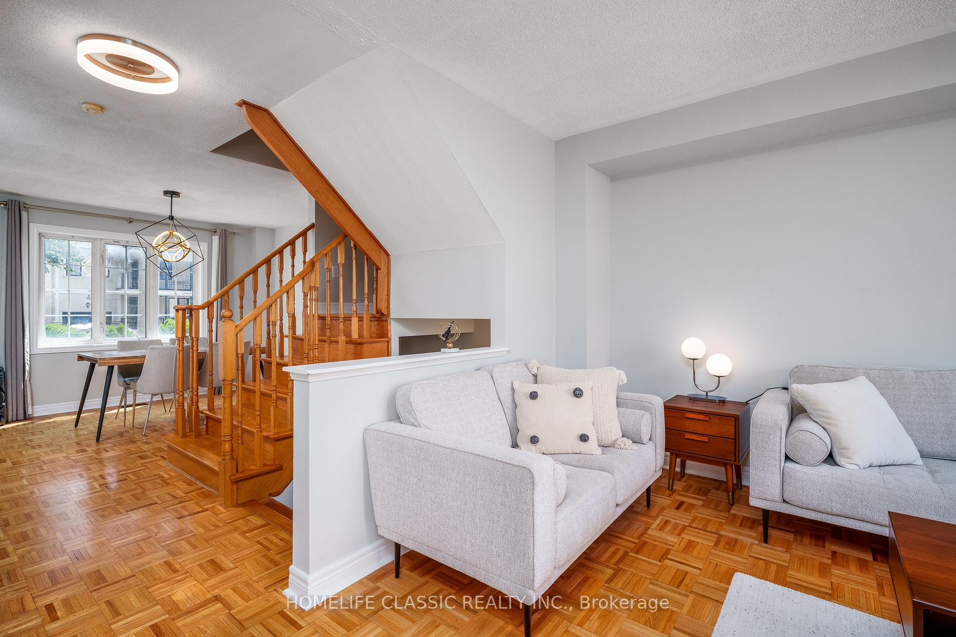 Photo 4 of 44 Wildberry Crescent, Vaughan, Vellore Village — HOMEH