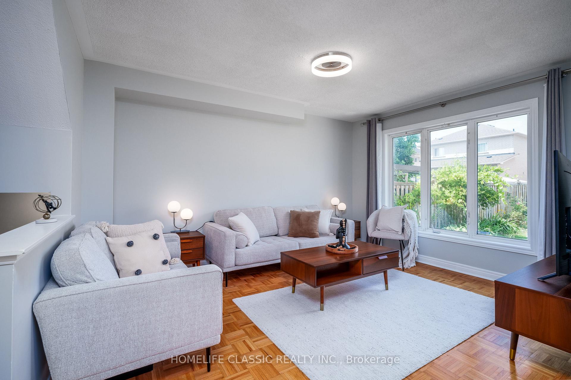 Photo 5 of 44 Wildberry Crescent, Vaughan, Vellore Village — HOMEH