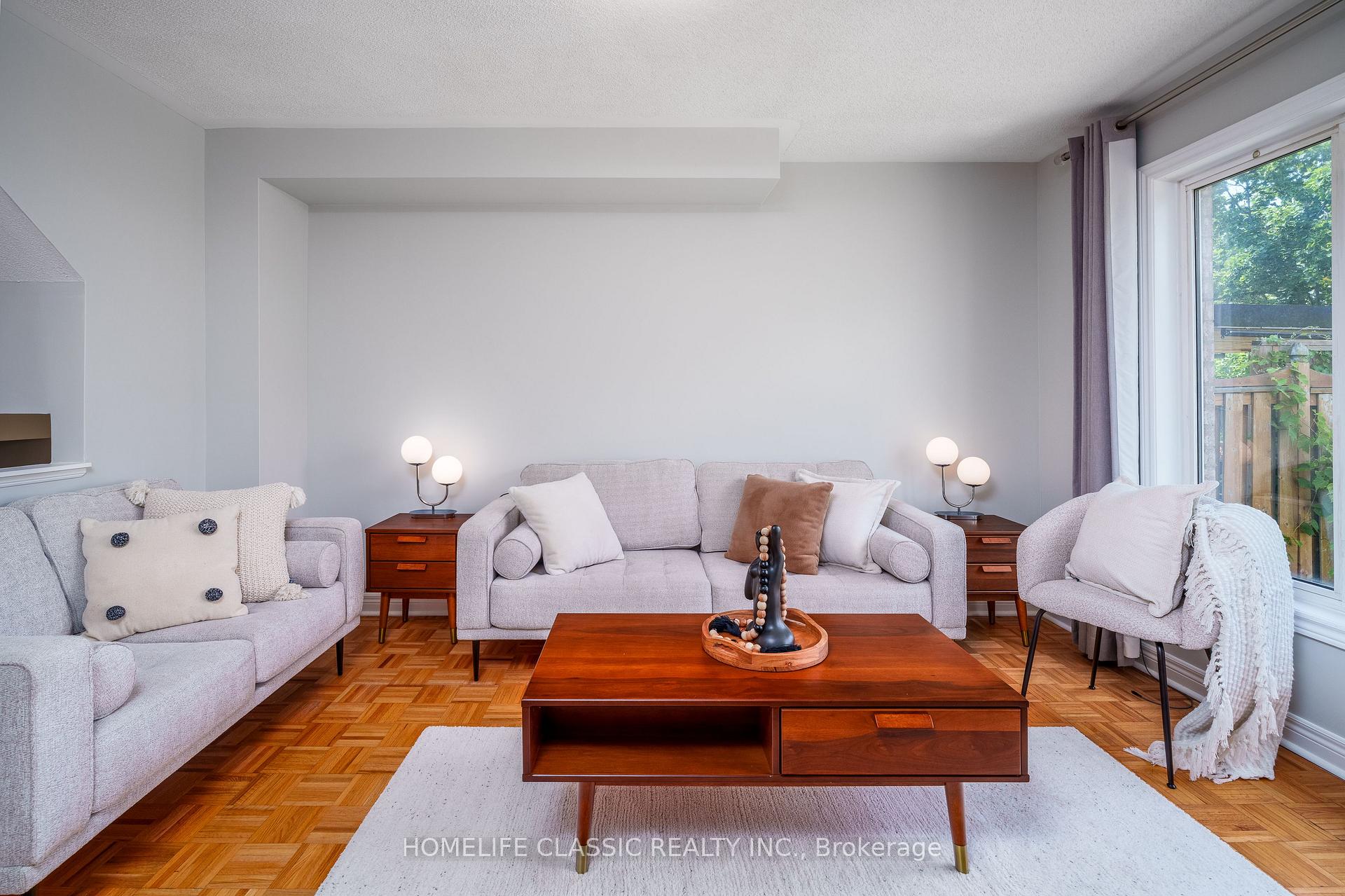 Photo 6 of 44 Wildberry Crescent, Vaughan, Vellore Village — HOMEH