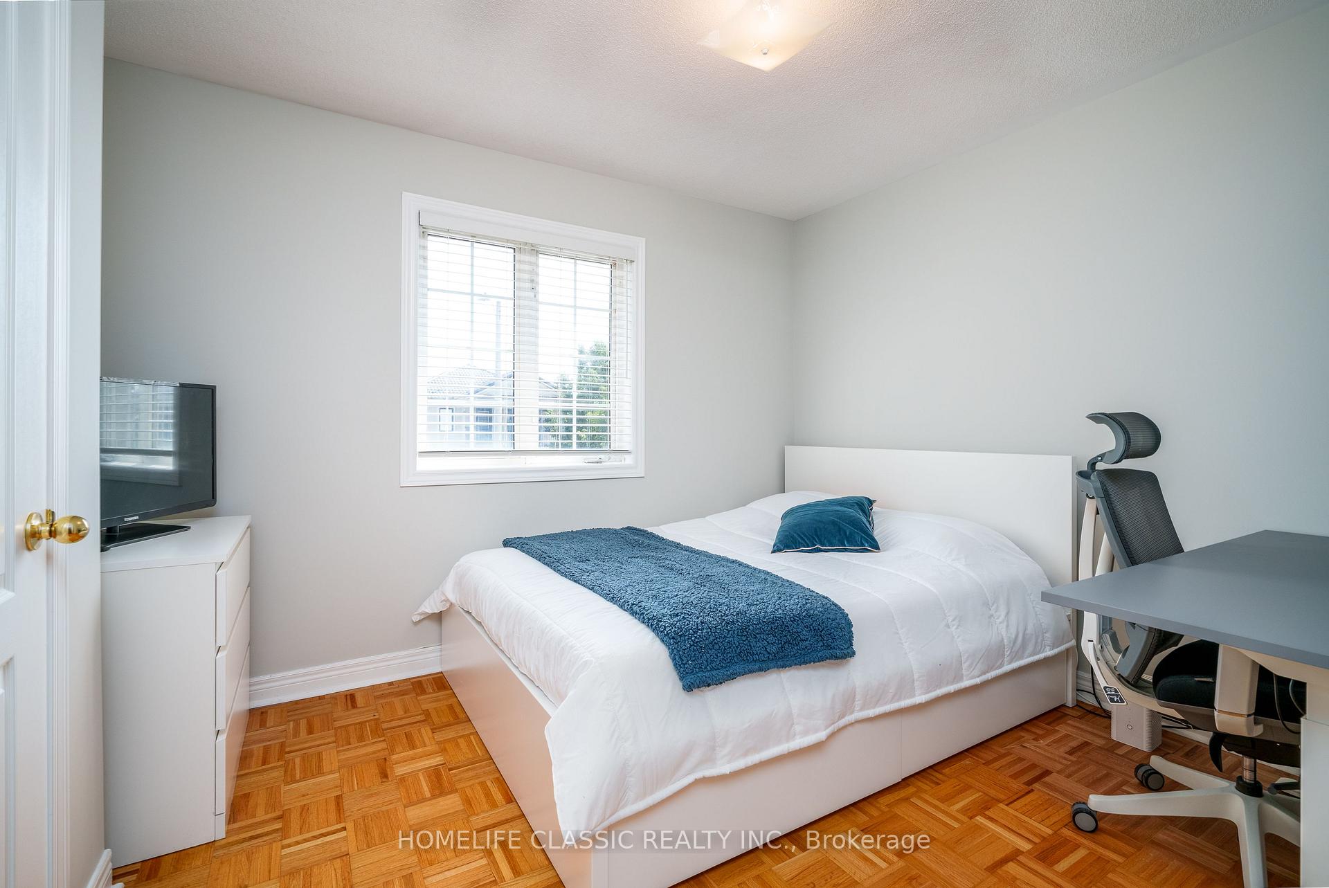 Photo 11 of 44 Wildberry Crescent, Vaughan, Vellore Village — HOMEH