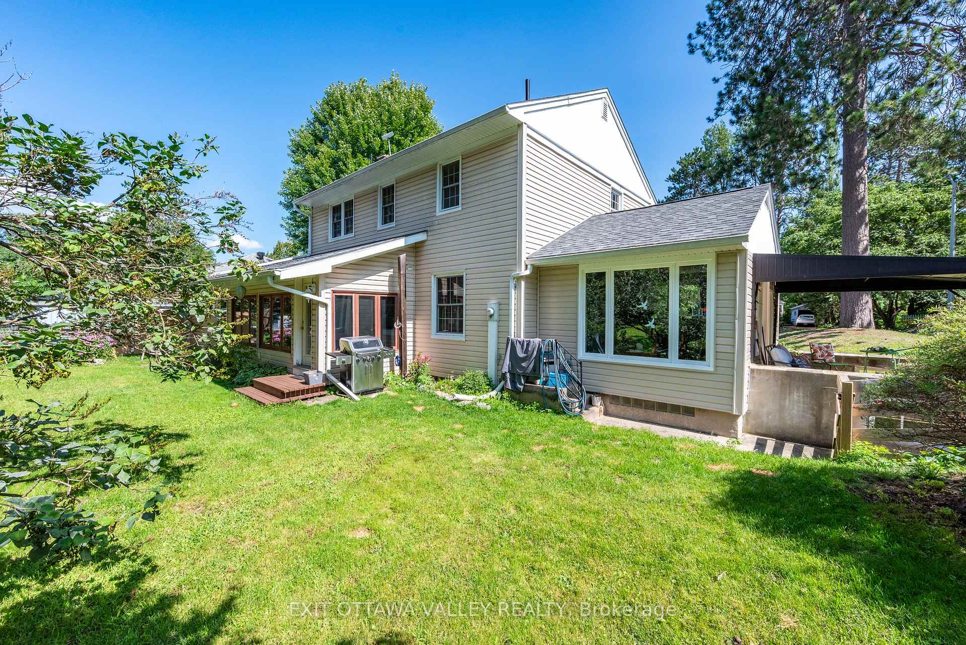 Photo 39 of 4 MacDonald Street, Deep River, Deep River — HOMEH