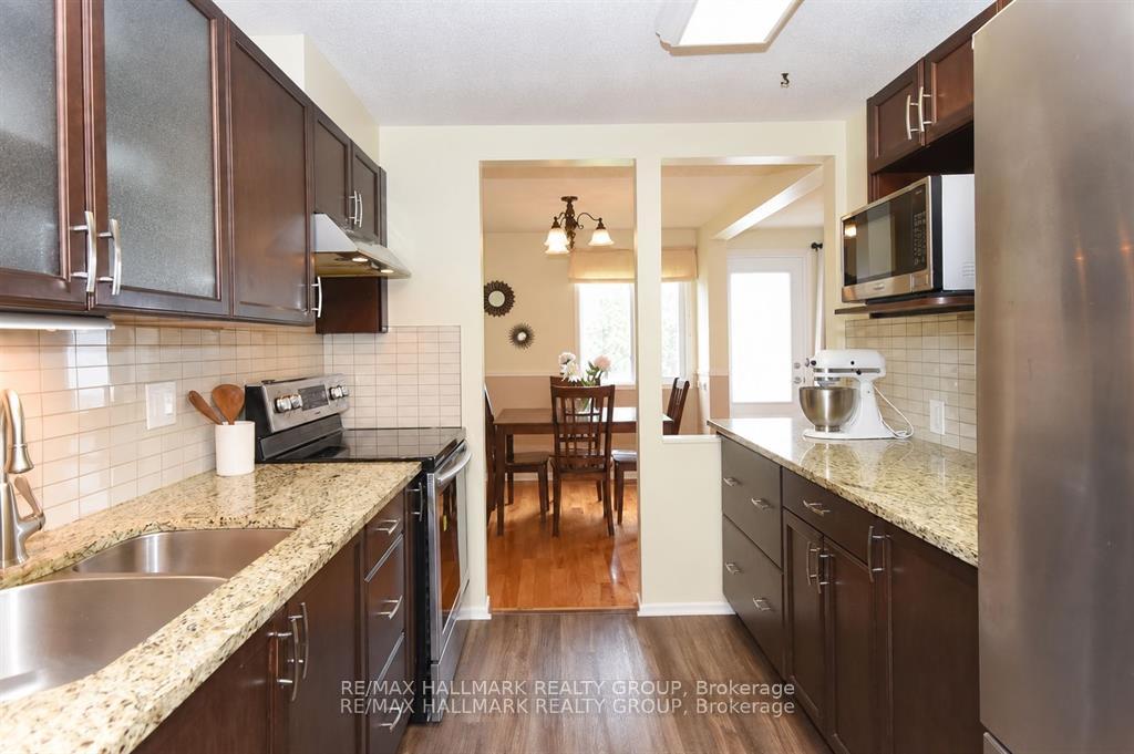 Photo 5 of 16 Tedwyn Drive, Ottawa, Barrhaven - Pheasant Run — HOMEH