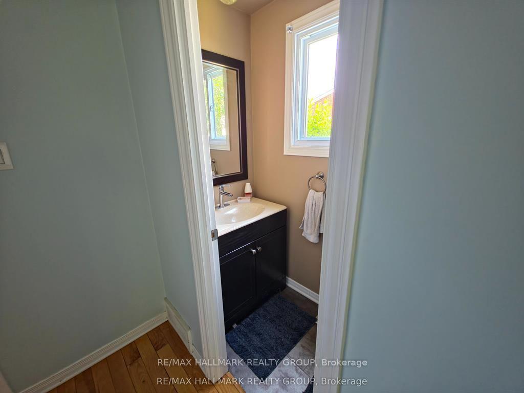 Photo 9 of 16 Tedwyn Drive, Ottawa, Barrhaven - Pheasant Run — HOMEH
