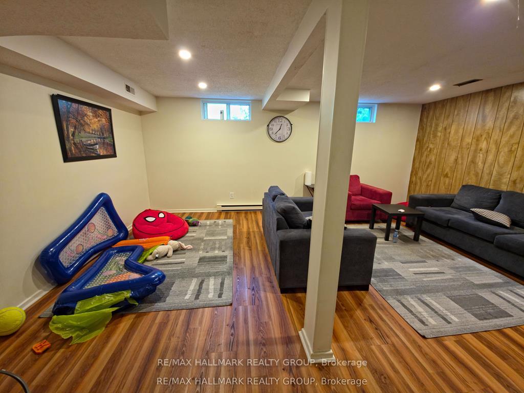 Photo 16 of 16 Tedwyn Drive, Ottawa, Barrhaven - Pheasant Run — HOMEH