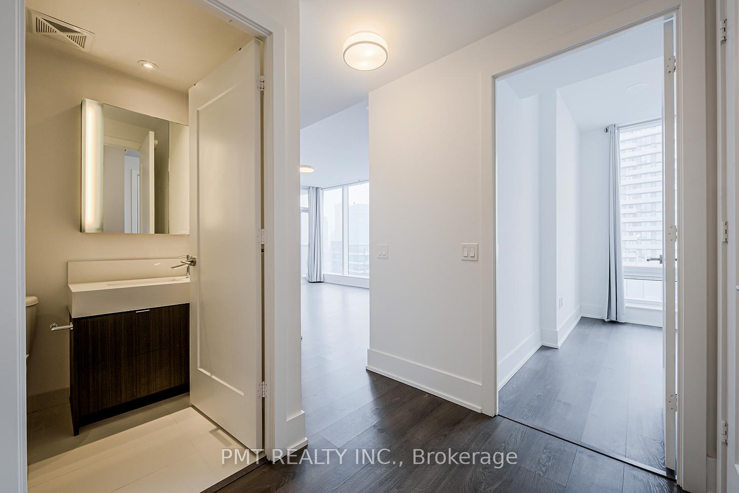 Photo 14 of Unit 5403, 10 York Street, Toronto, Waterfront Communities — HOMEH