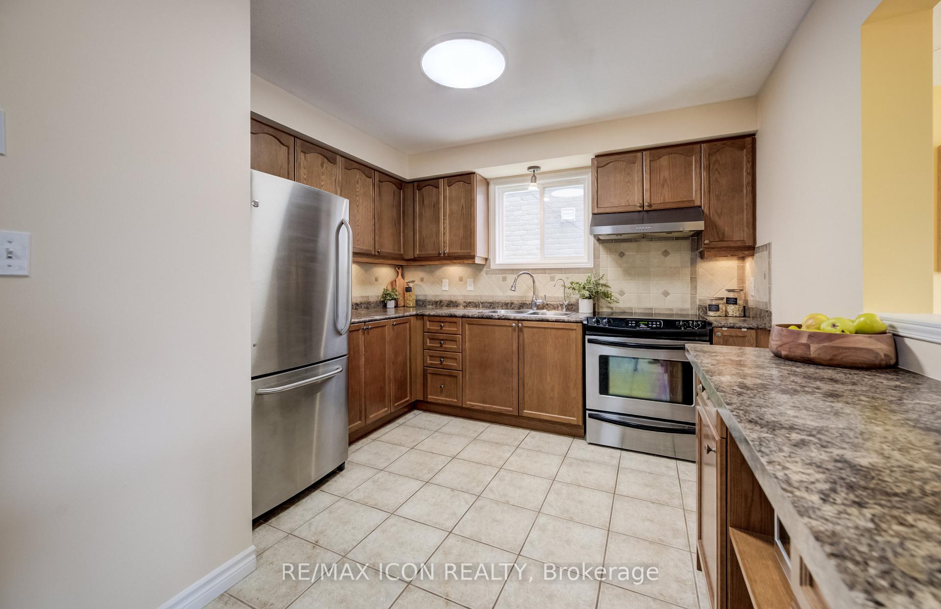 Photo 9 of 124 Prosperity Drive, Kitchener, Larentian West — HOMEH