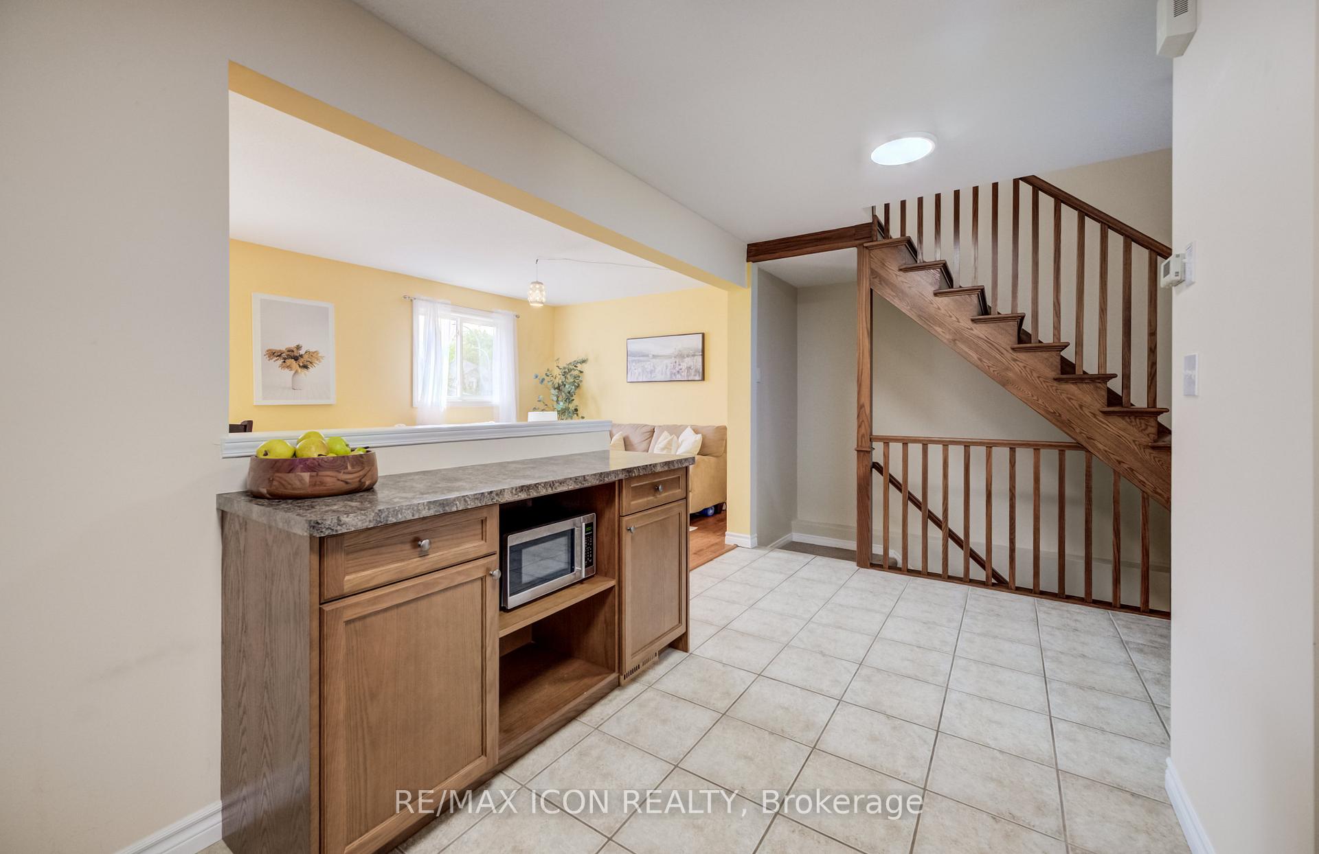 Photo 10 of 124 Prosperity Drive, Kitchener, Larentian West — HOMEH