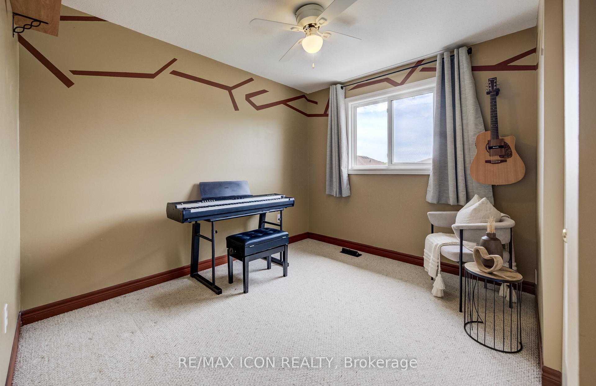 Photo 23 of 124 Prosperity Drive, Kitchener, Larentian West — HOMEH