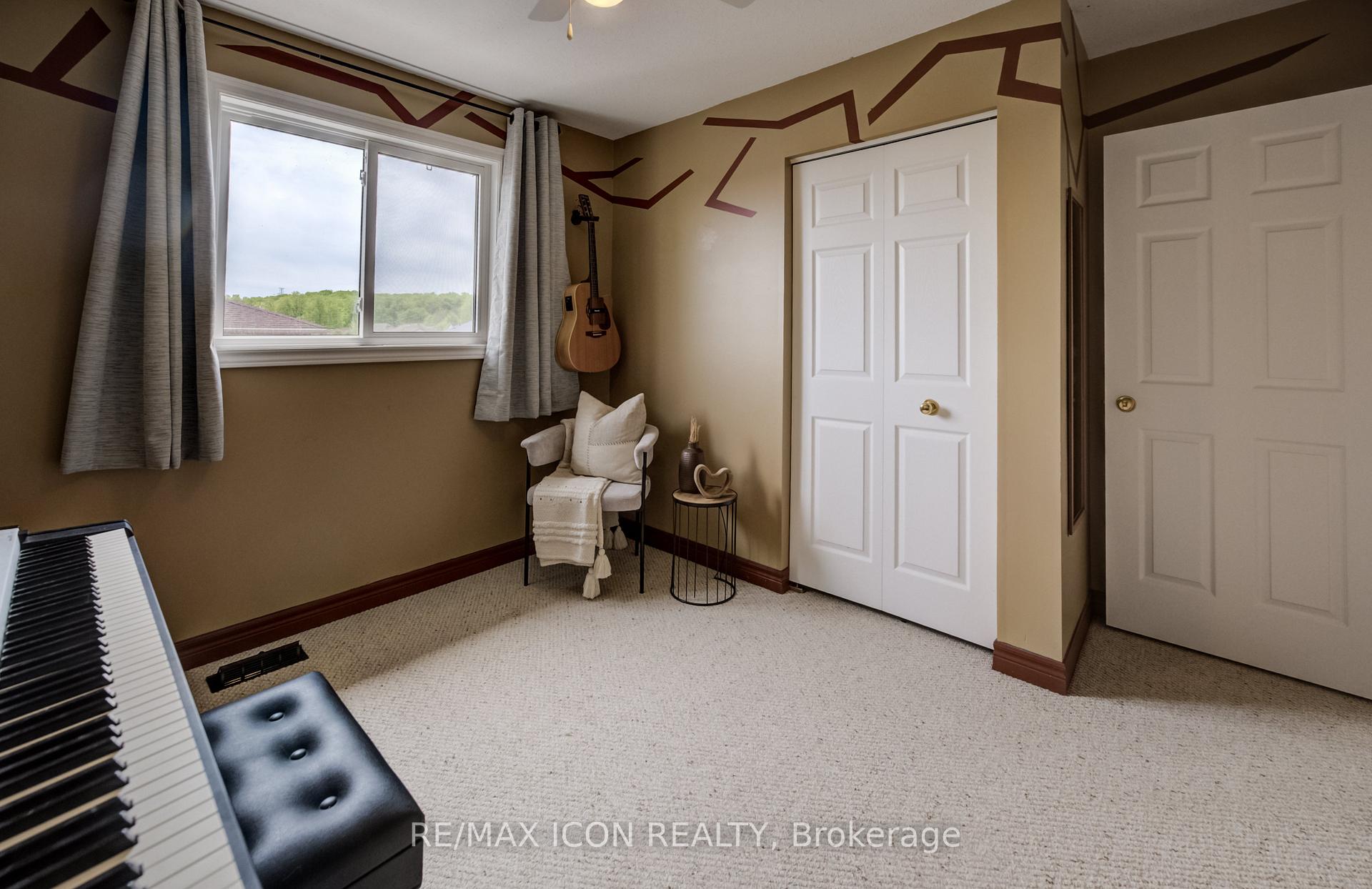 Photo 24 of 124 Prosperity Drive, Kitchener, Larentian West — HOMEH