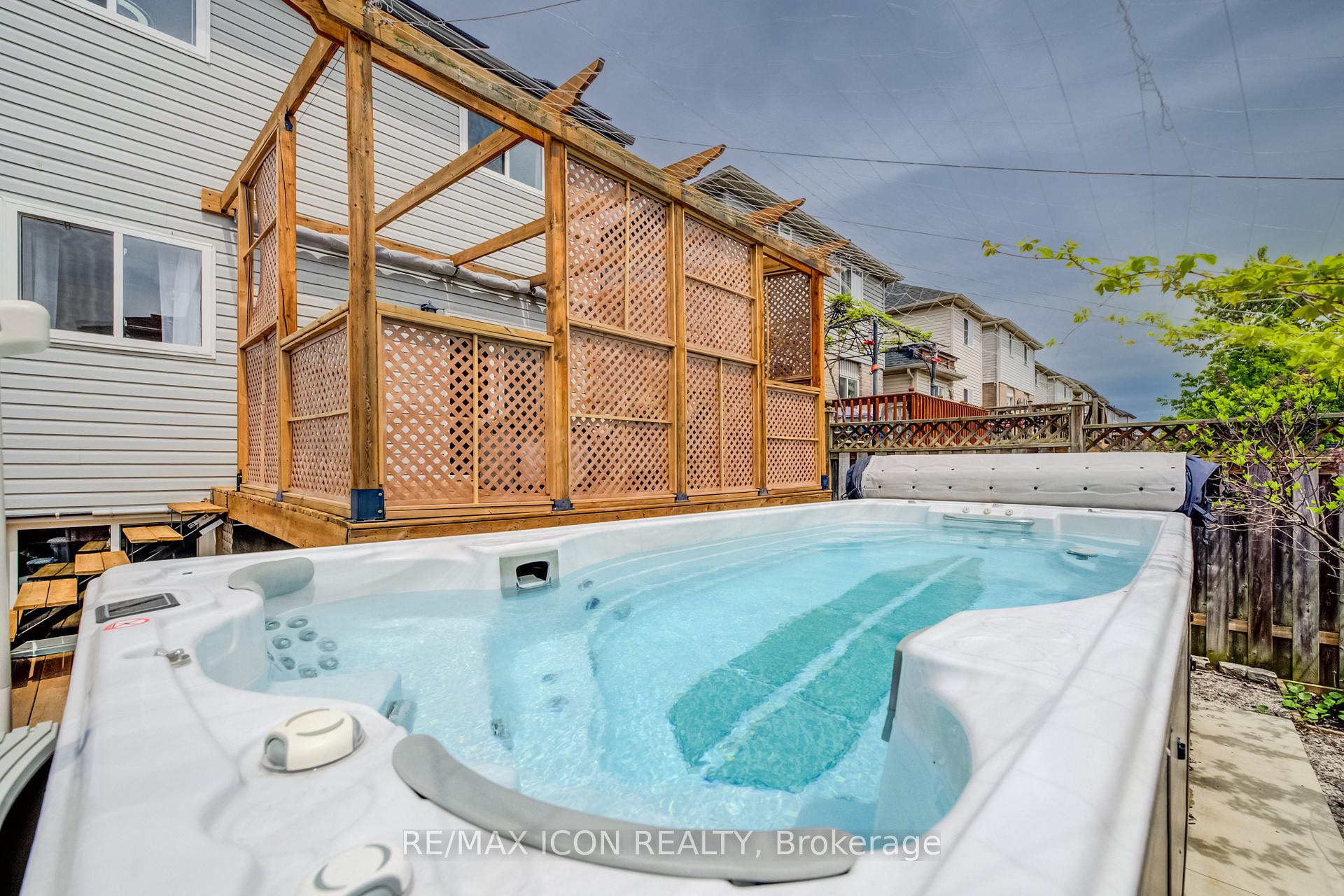 Photo 37 of 124 Prosperity Drive, Kitchener, Larentian West — HOMEH