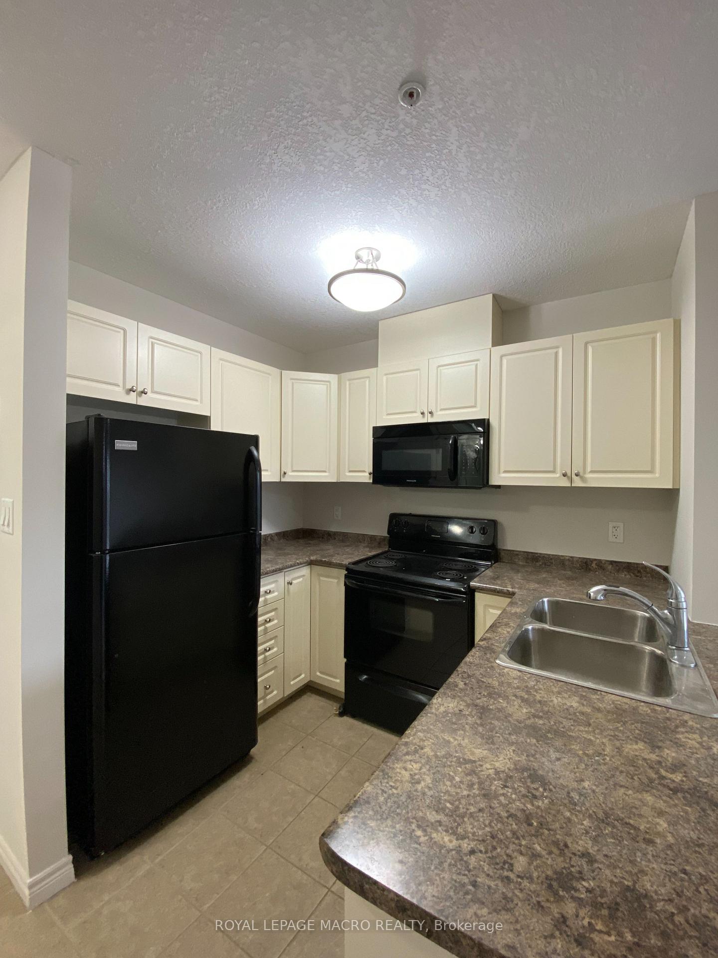 Photo 5 of Unit 206, 3200 Regional Road 56, Hamilton, Binbrook — HOMEH