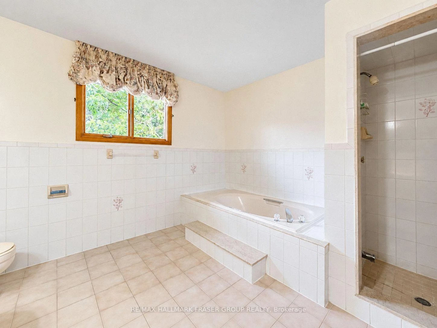 Photo 35 of 77 Glenthorne Drive, Scarborough, Highland Creek — HOMEH