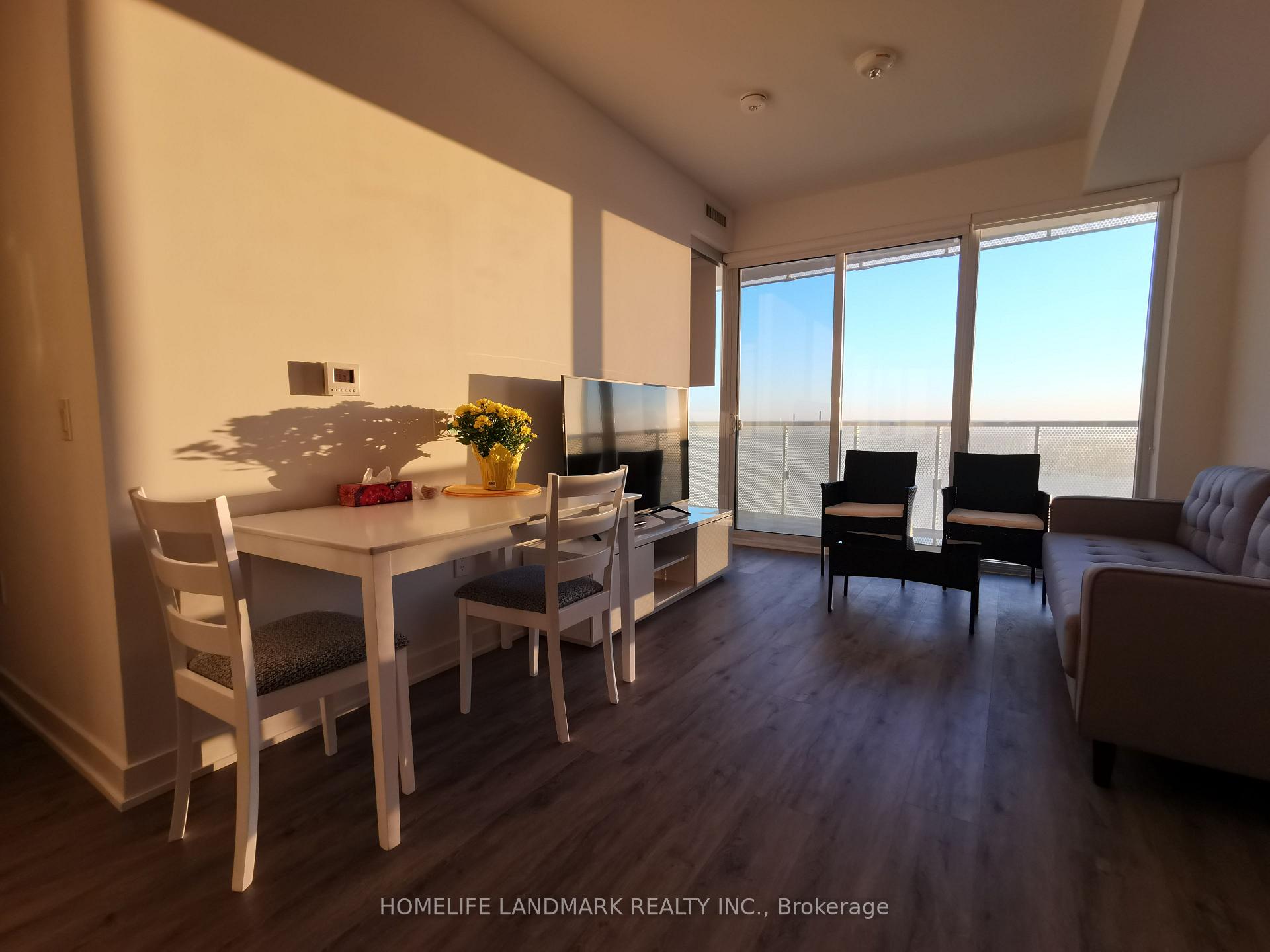 Photo 8 of Unit 3201, 15 Queens Quay E, Toronto, Waterfront Communities — HOMEH