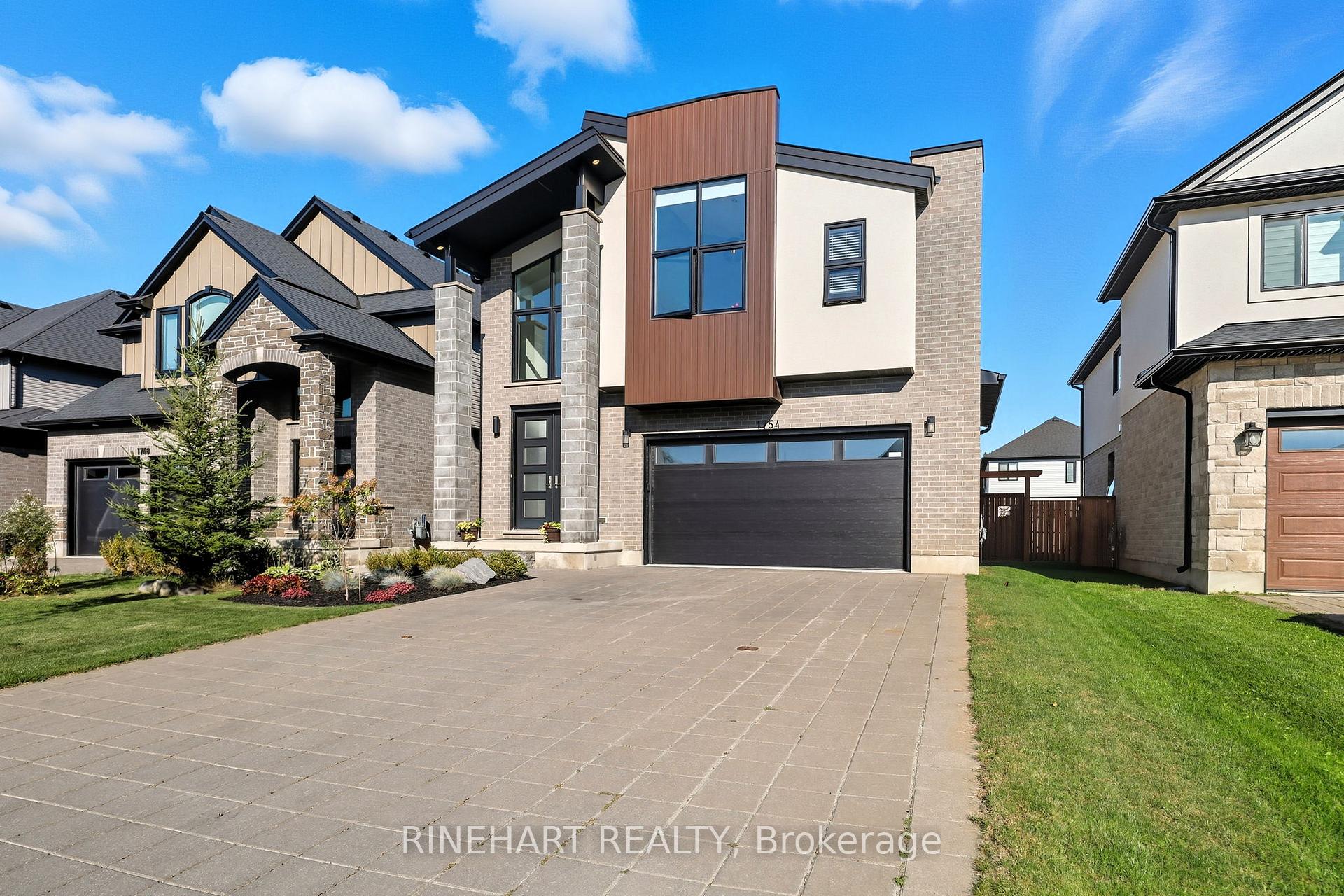 Front of 1754 Brayford Avenue