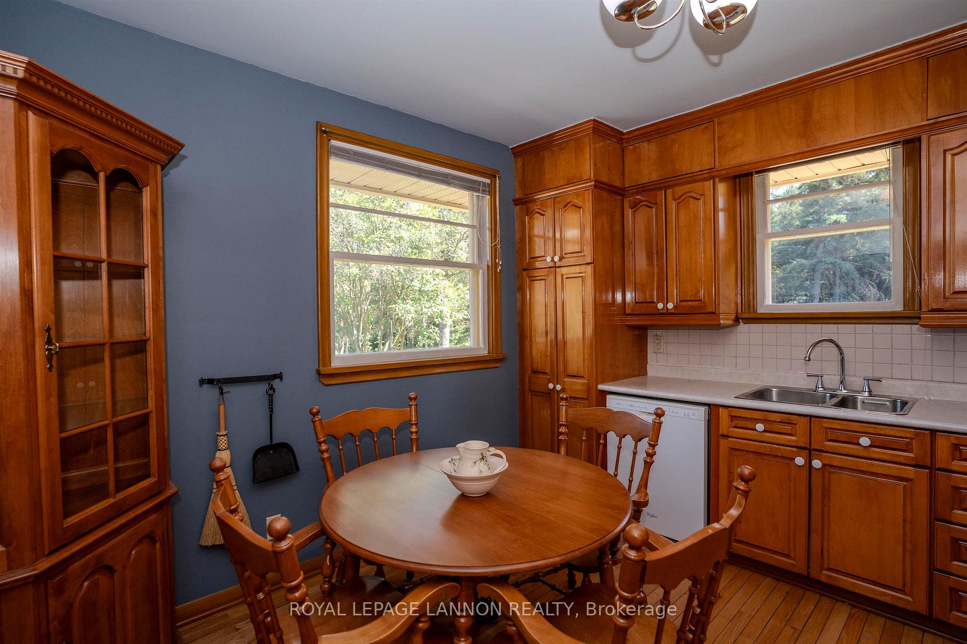 Photo 5 of 4137 Arthur Street, Thunder Bay, Parkdale — HOMEH