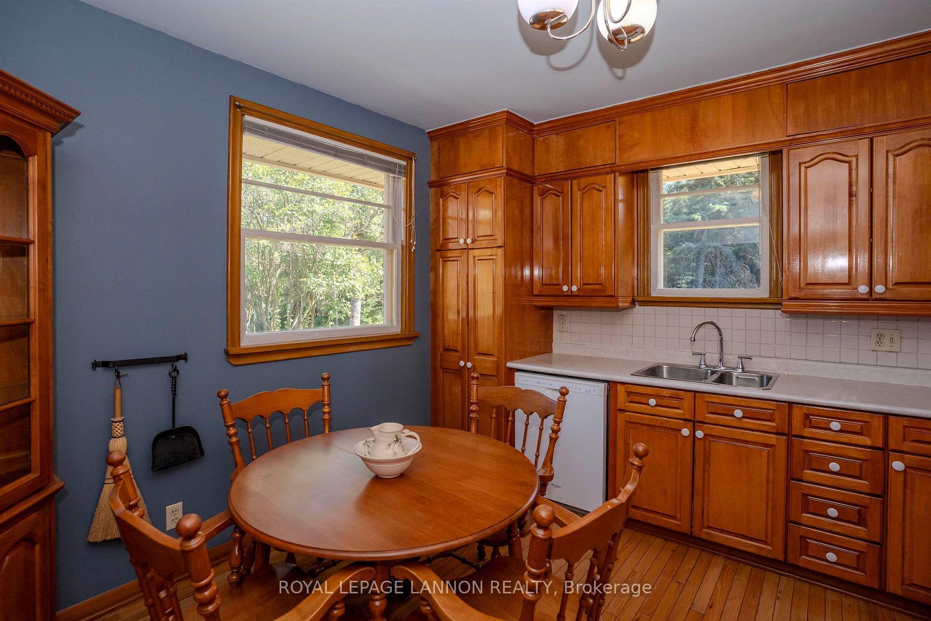 Photo 8 of 4137 Arthur Street, Thunder Bay, Parkdale — HOMEH