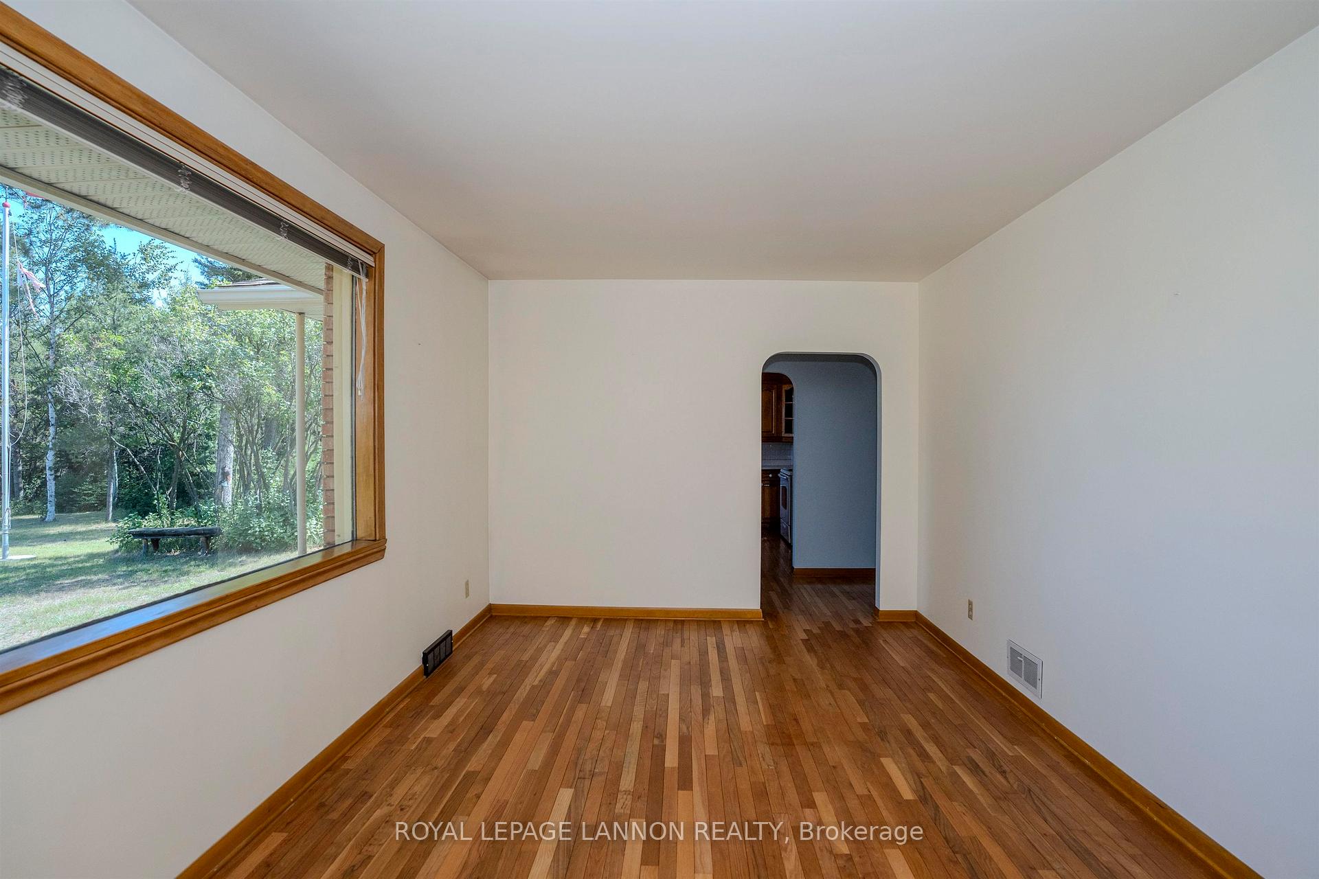 Photo 12 of 4137 Arthur Street, Thunder Bay, Parkdale — HOMEH