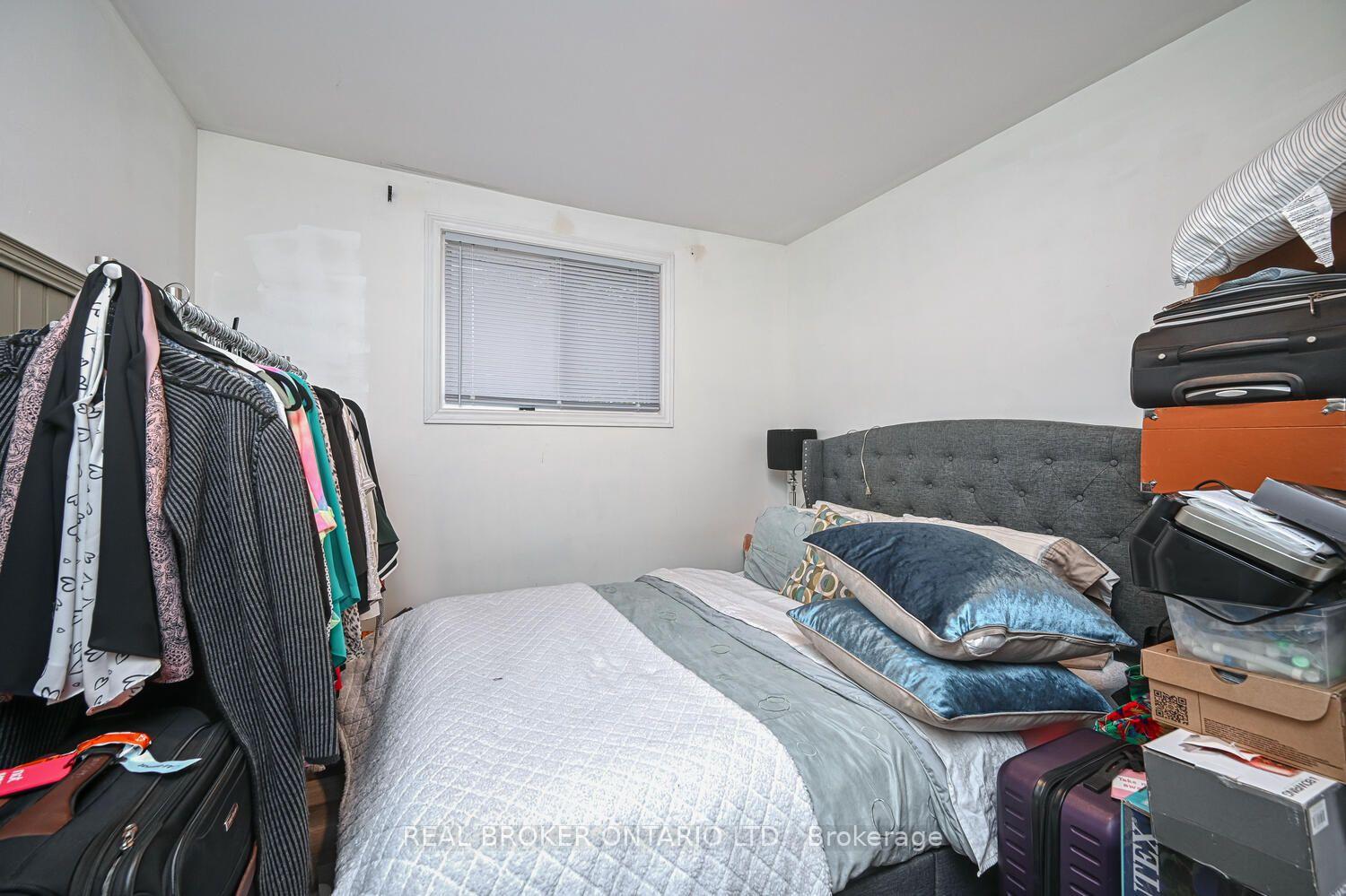 Photo 12 of Unit UPPER UNIT, 840 Macodrum Drive, Brockville, Brockville — HOMEH
