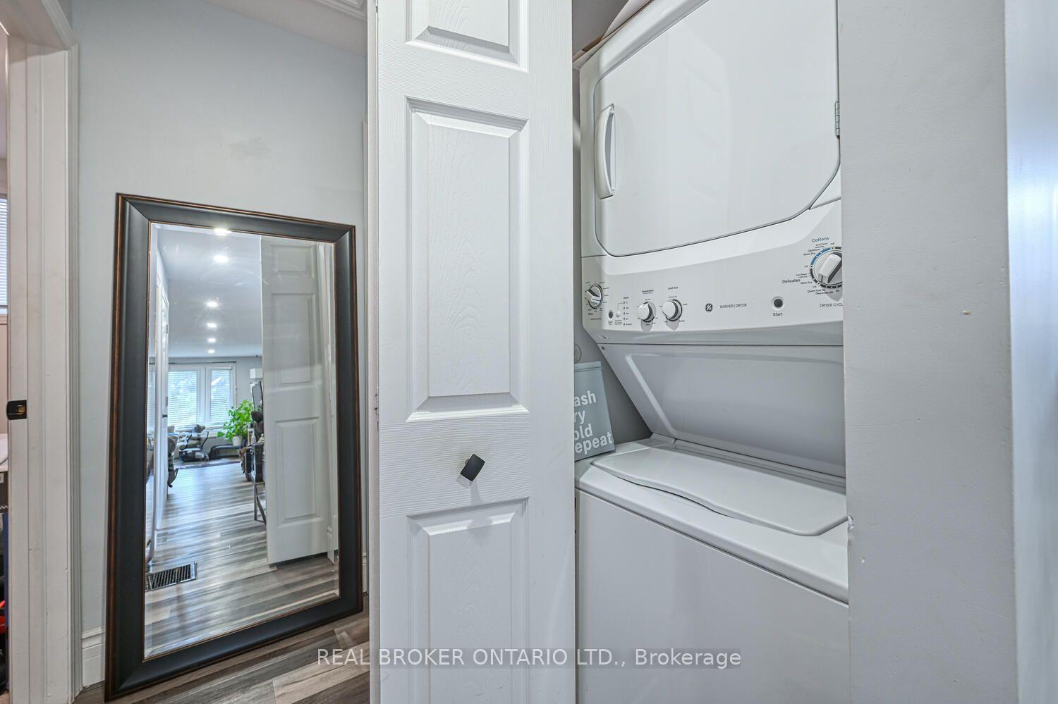 Photo 13 of Unit UPPER UNIT, 840 Macodrum Drive, Brockville, Brockville — HOMEH