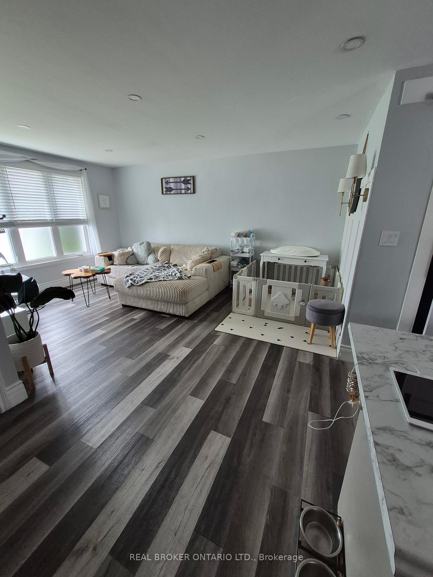 Photo 17 of Unit UPPER UNIT, 840 Macodrum Drive, Brockville, Brockville — HOMEH
