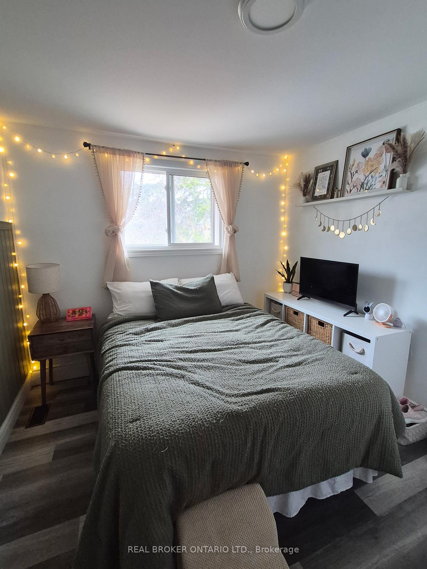 Photo 18 of Unit UPPER UNIT, 840 Macodrum Drive, Brockville, Brockville — HOMEH