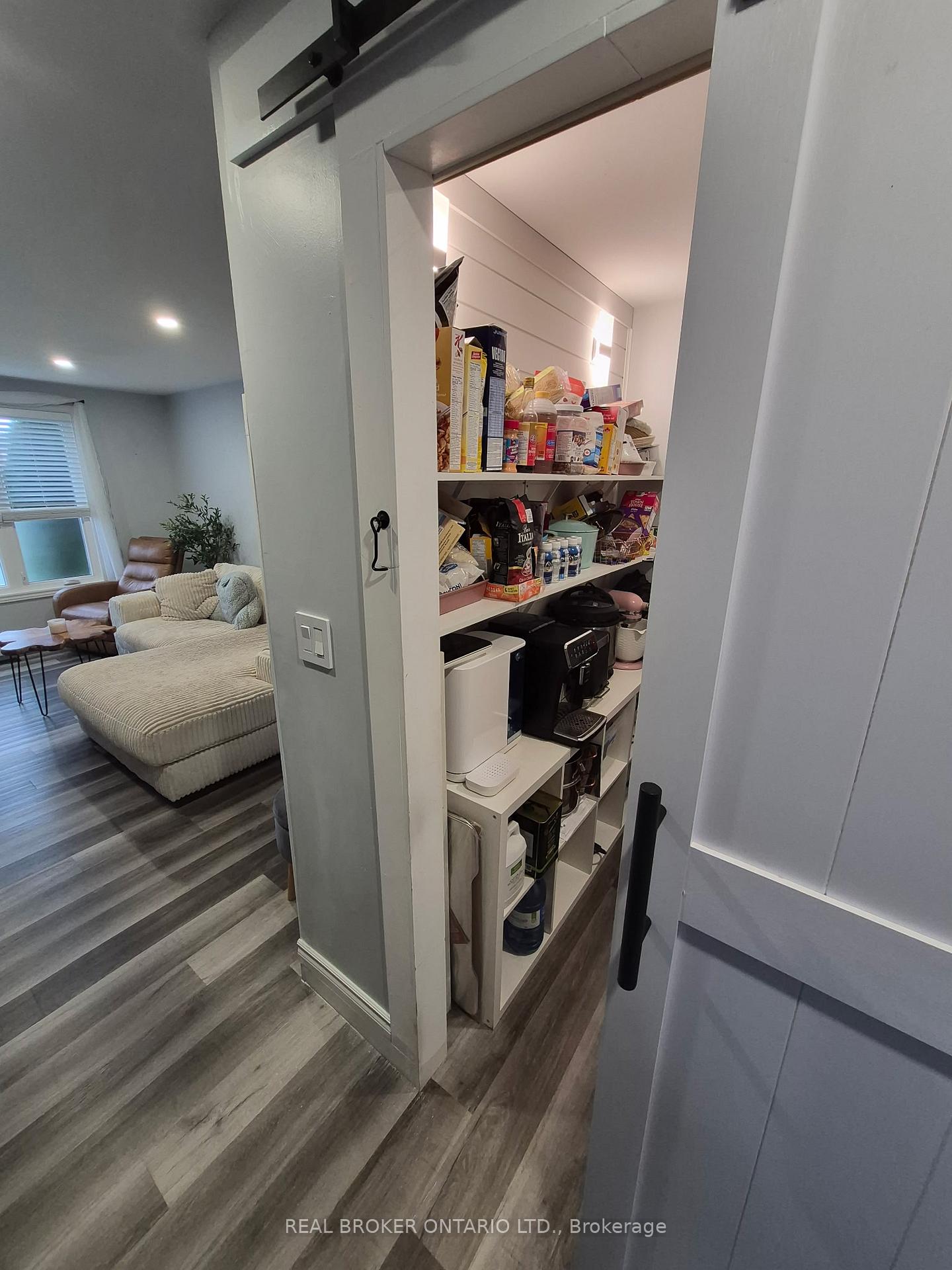 Photo 19 of Unit UPPER UNIT, 840 Macodrum Drive, Brockville, Brockville — HOMEH
