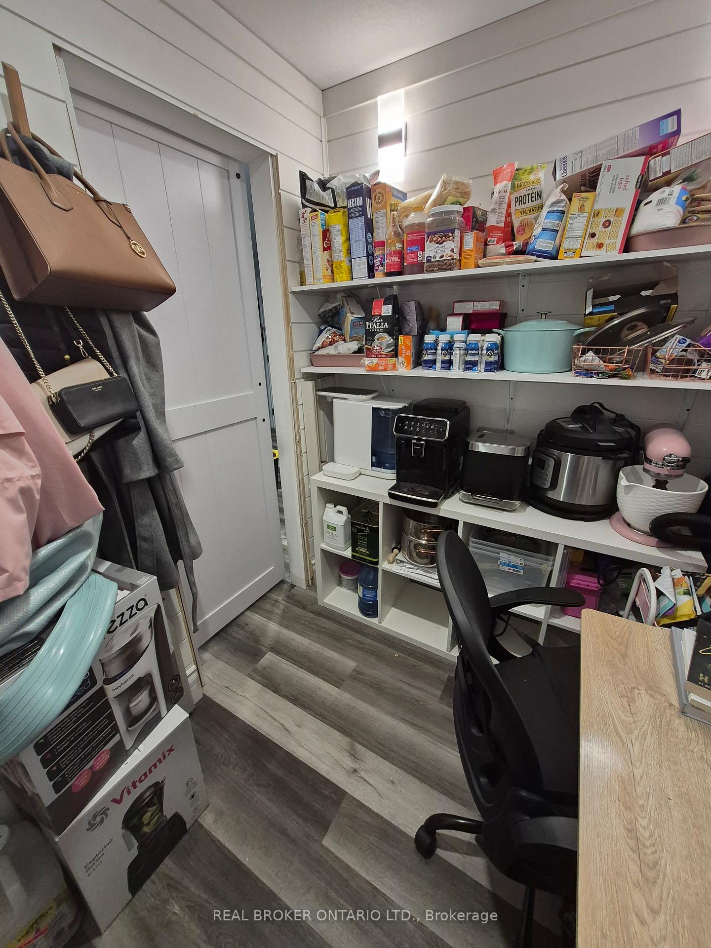 Photo 22 of Unit UPPER UNIT, 840 Macodrum Drive, Brockville, Brockville — HOMEH