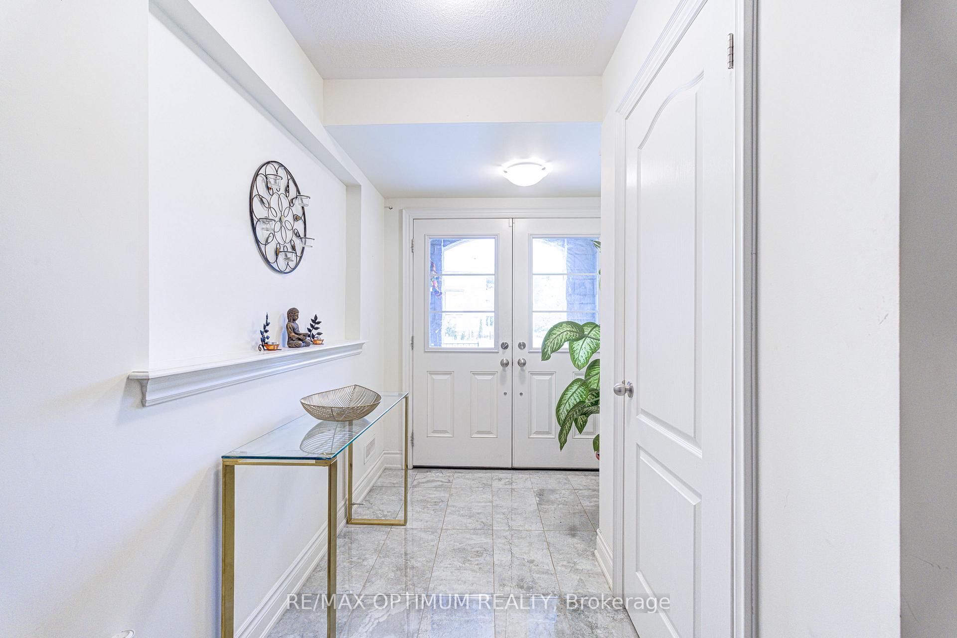 Photo 5 of 8583 Financial Drive, Brampton, Bram West — HOMEH