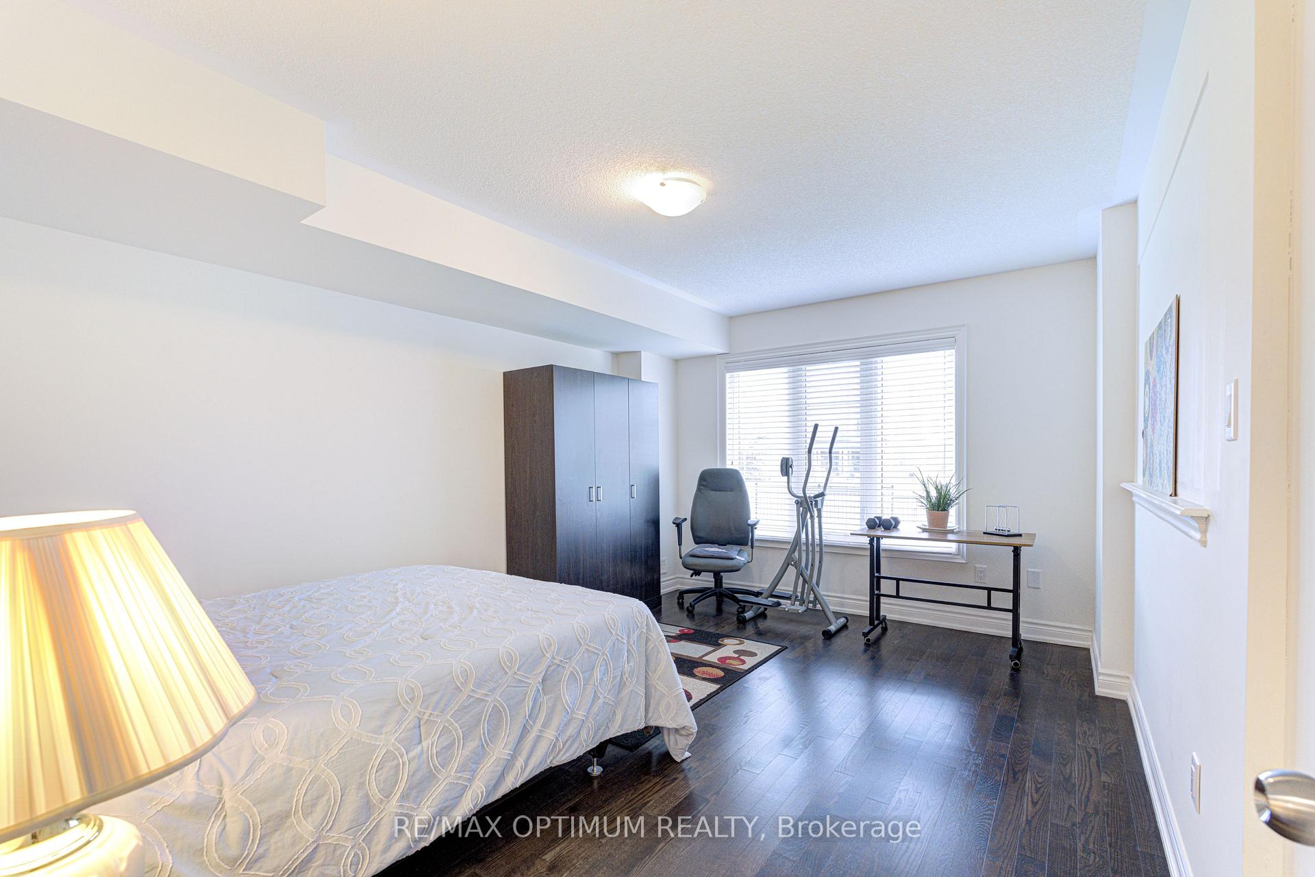 Photo 7 of 8583 Financial Drive, Brampton, Bram West — HOMEH