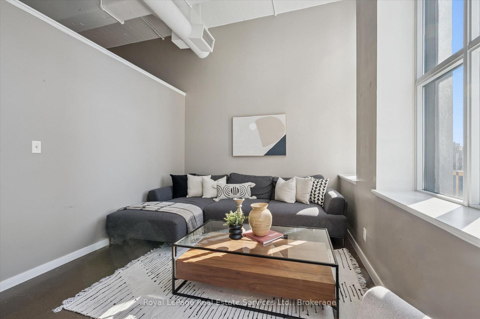 Photo 12 of Unit 308, 410 King Street W, Kitchener, City Commercial Core — HOMEH