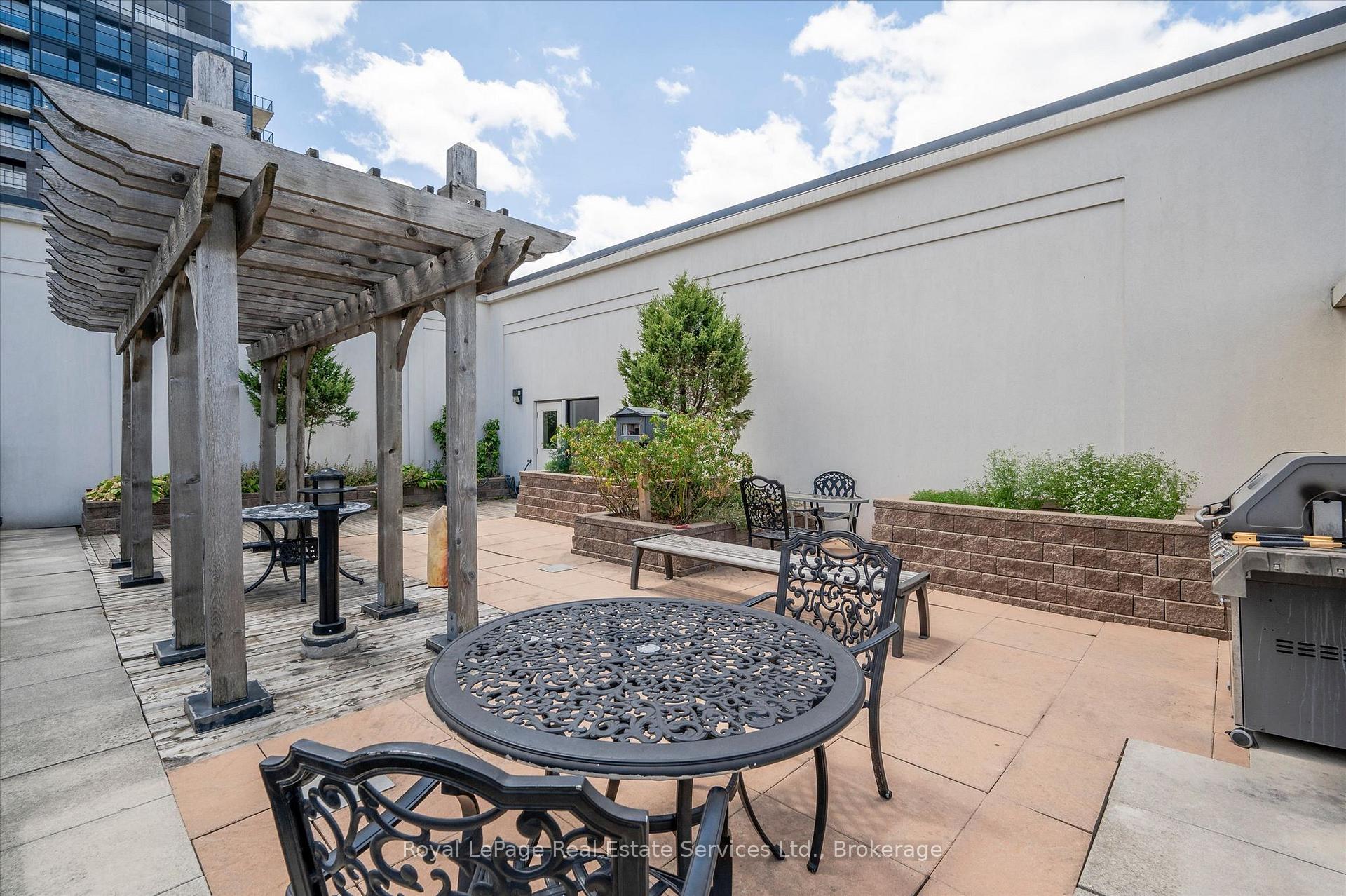 Photo 25 of Unit 308, 410 King Street W, Kitchener, City Commercial Core — HOMEH