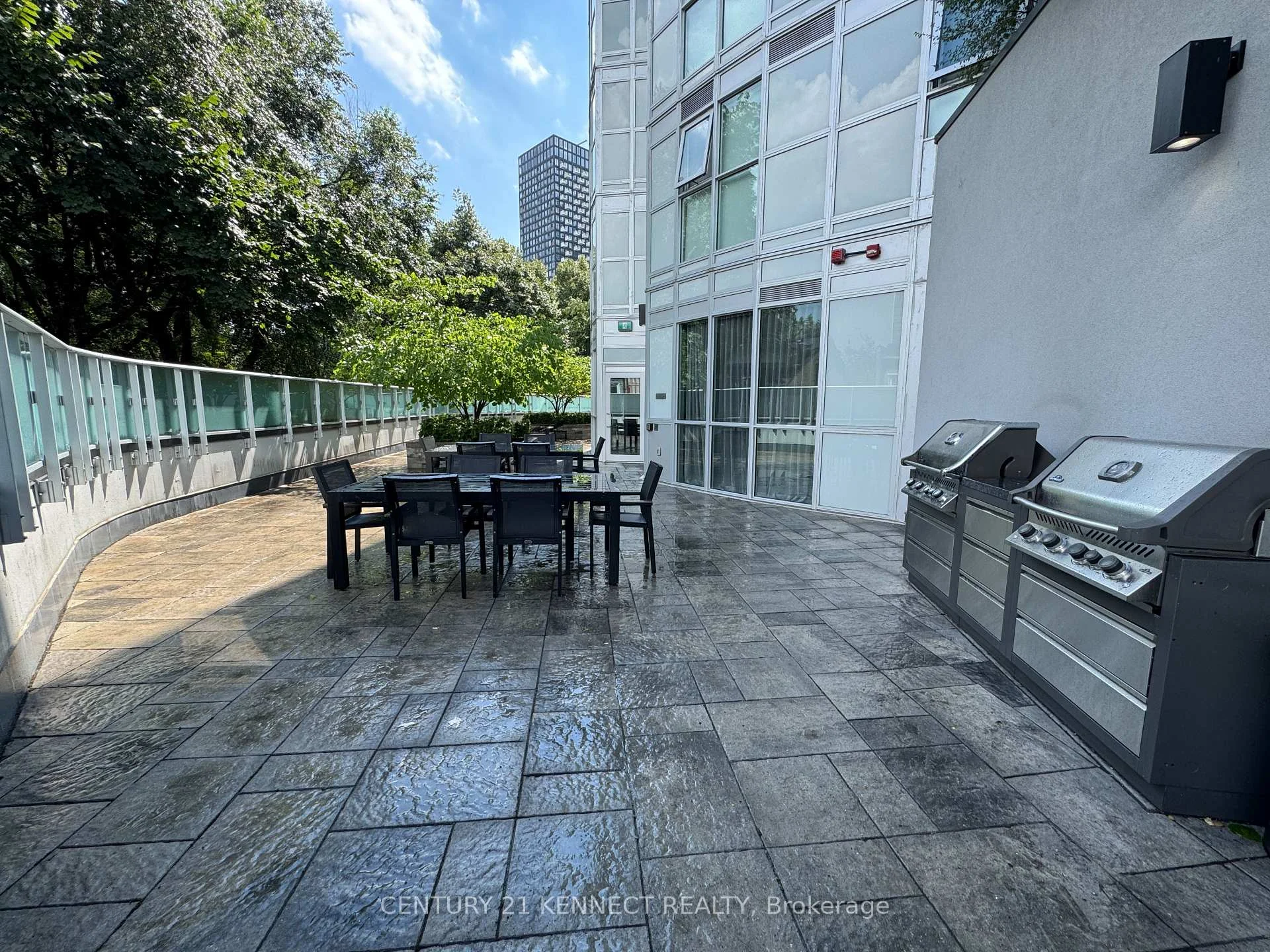 Photo 9 of Unit 1703, 219 Dundas Street E, Toronto, Moss Park — HOMEH