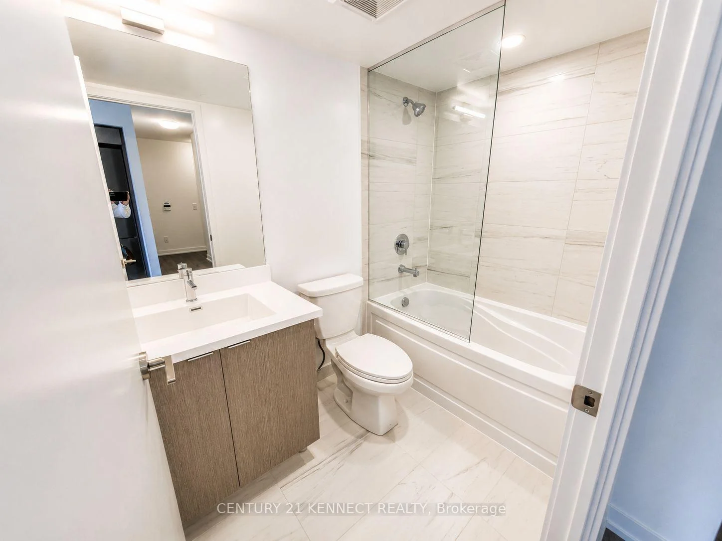 Photo 15 of Unit 1703, 219 Dundas Street E, Toronto, Moss Park — HOMEH