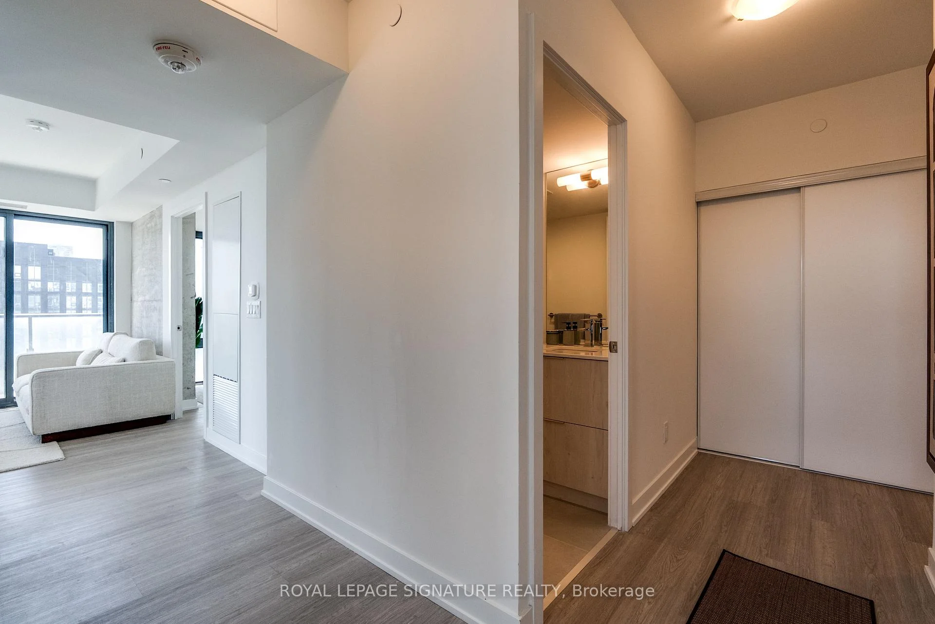 Photo 4 of Unit 3107, 47 Mutual Street, Toronto, Church-Yonge Corridor — HOMEH