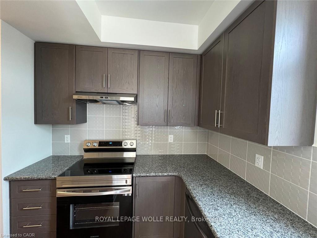 Photo 3 of Unit 32, 10 Halliford Place, Brampton, Goreway Drive Corridor — HOMEH