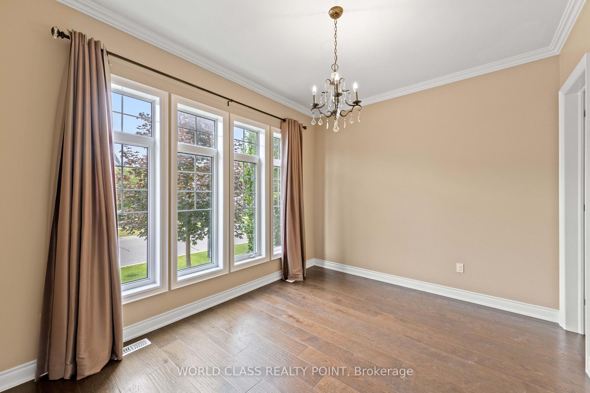 Photo 5 of 31 Munsie Drive, King, Nobleton — HOMEH