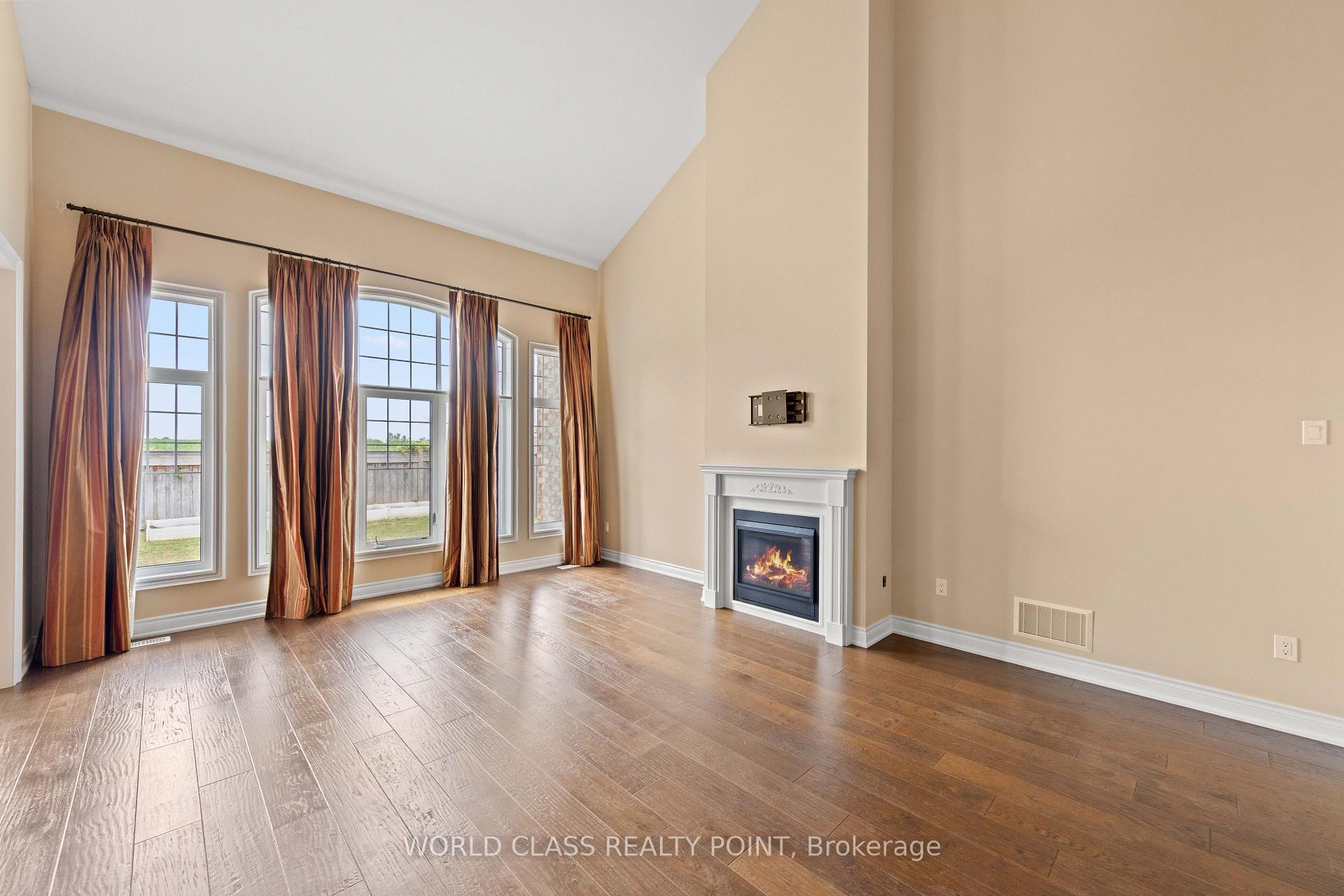 Photo 10 of 31 Munsie Drive, King, Nobleton — HOMEH
