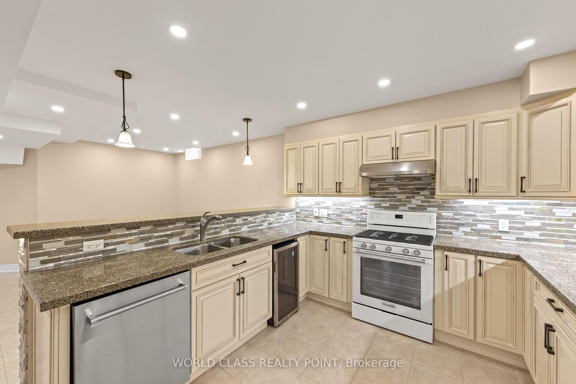 Photo 43 of 31 Munsie Drive, King, Nobleton — HOMEH