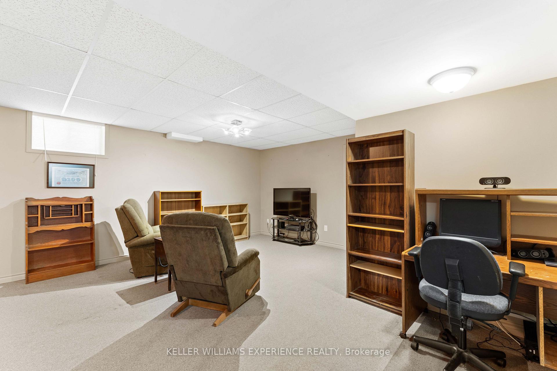 Photo 24 of 74 Ruffet Drive, Barrie, Edgehill Drive — HOMEH