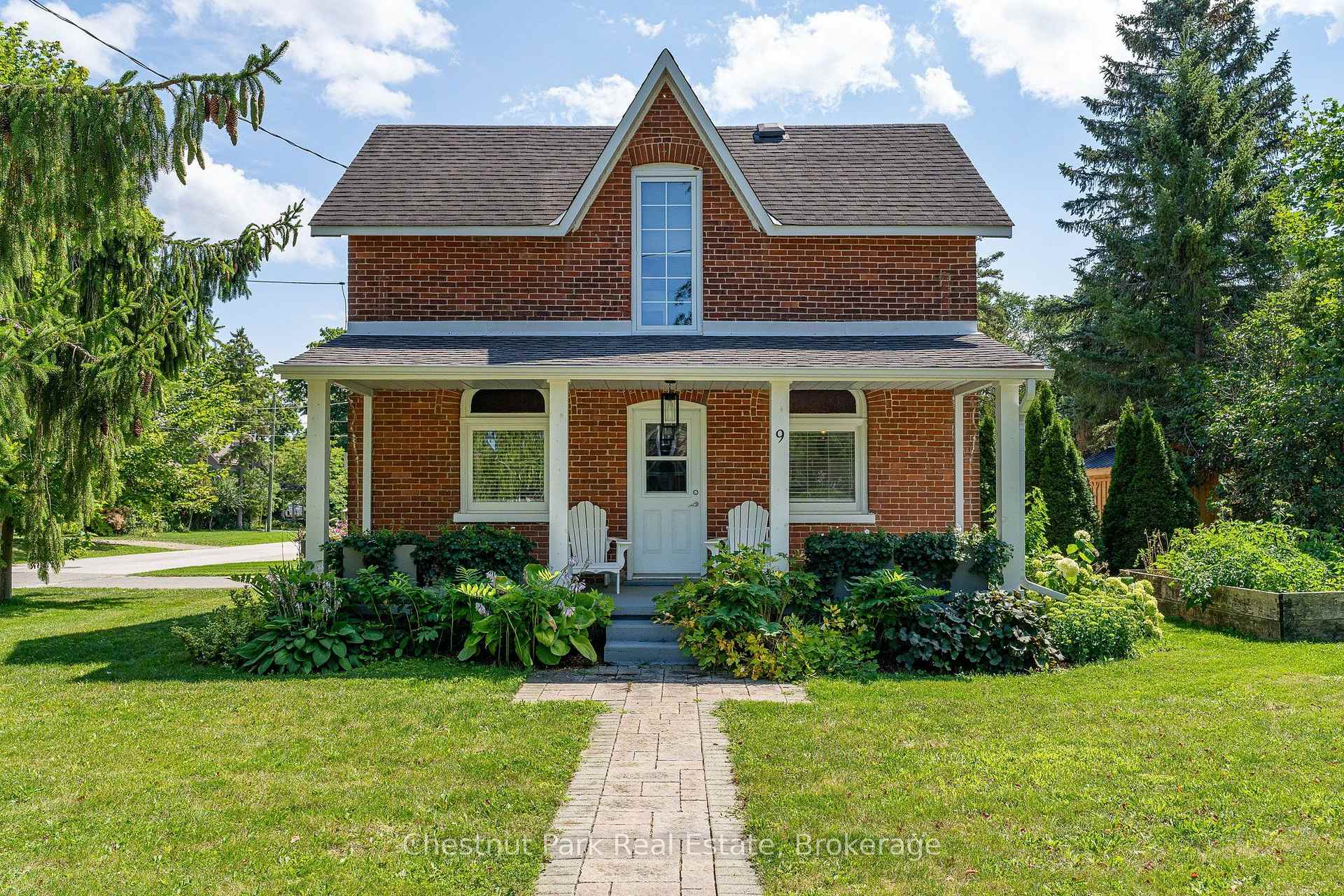 Photo 2 of 9 Wellington Street E, Clearview, Creemore — HOMEH