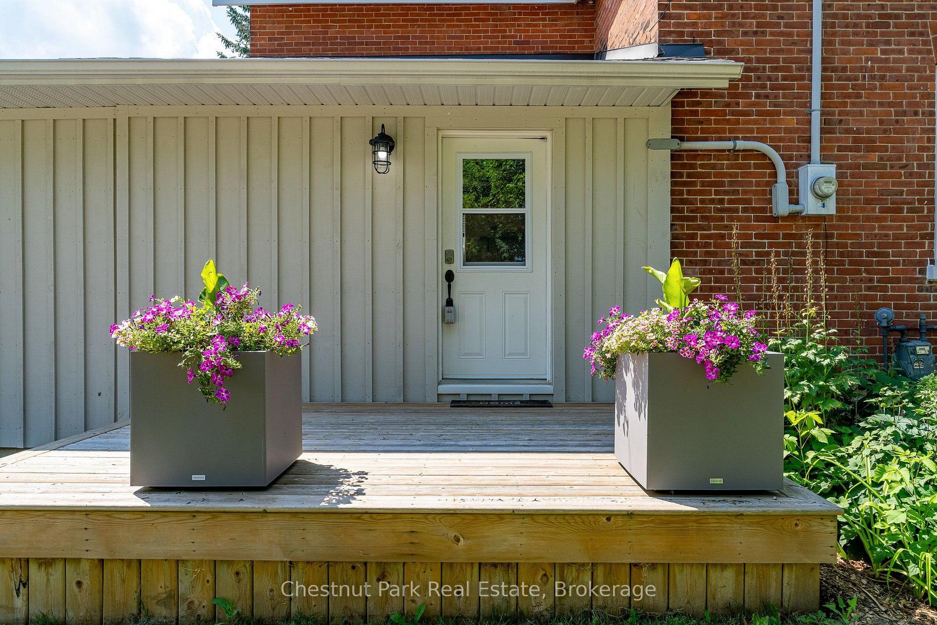 Photo 8 of 9 Wellington Street E, Clearview, Creemore — HOMEH