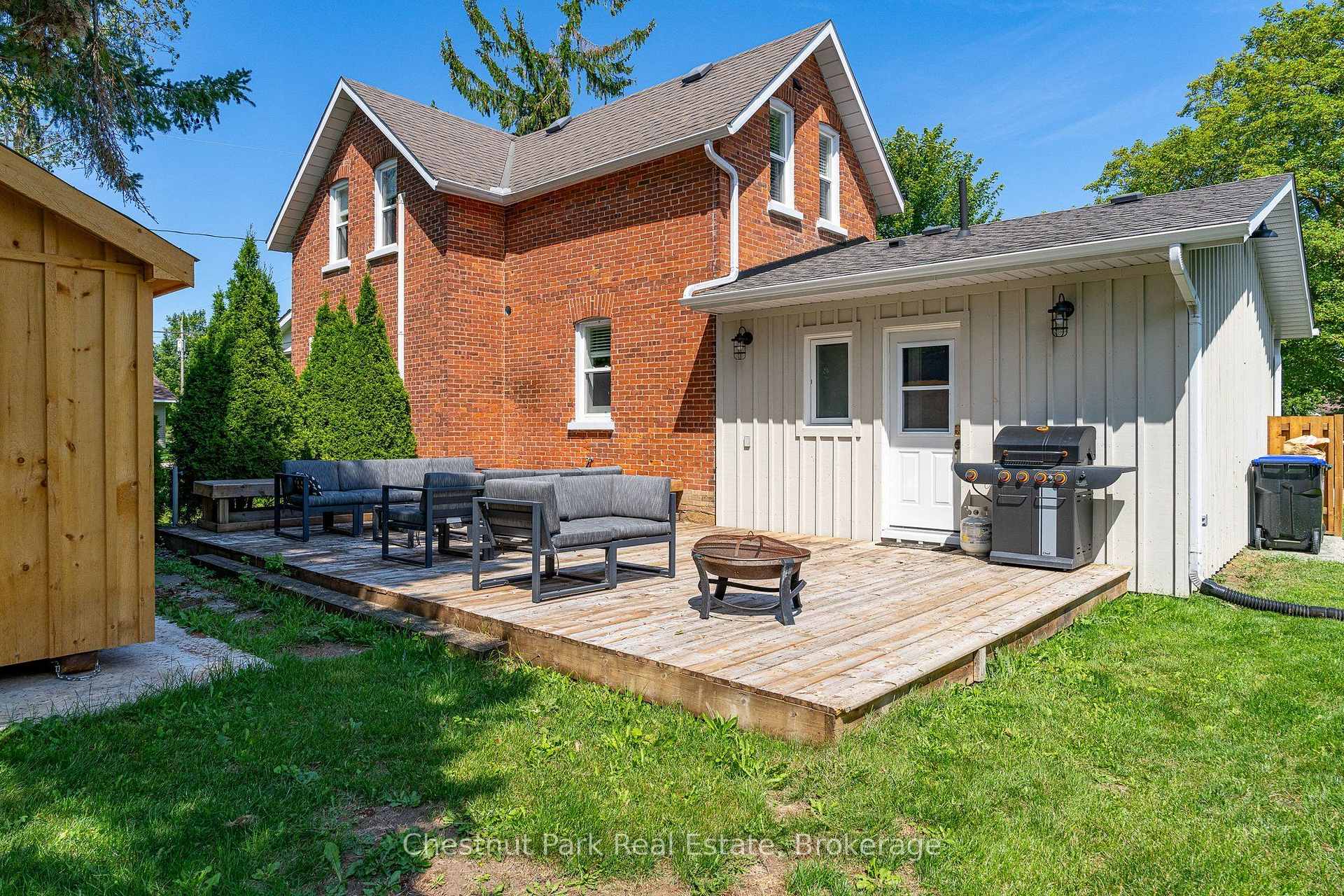 Photo 10 of 9 Wellington Street E, Clearview, Creemore — HOMEH