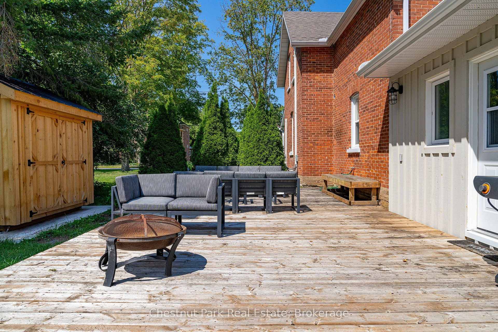 Photo 11 of 9 Wellington Street E, Clearview, Creemore — HOMEH