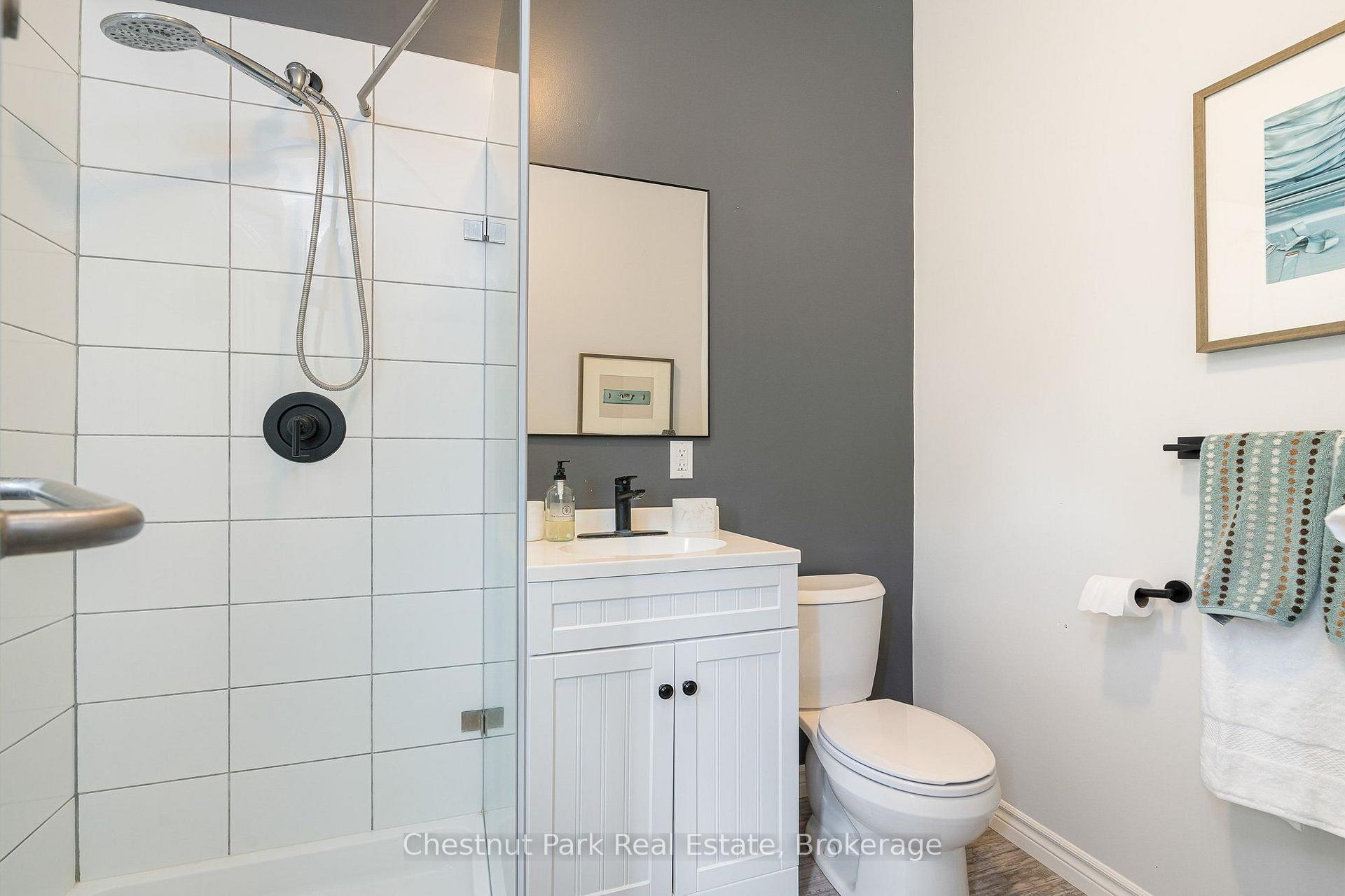 Photo 28 of 9 Wellington Street E, Clearview, Creemore — HOMEH