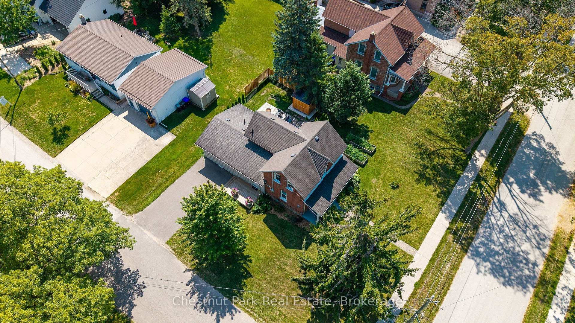 Photo 39 of 9 Wellington Street E, Clearview, Creemore — HOMEH