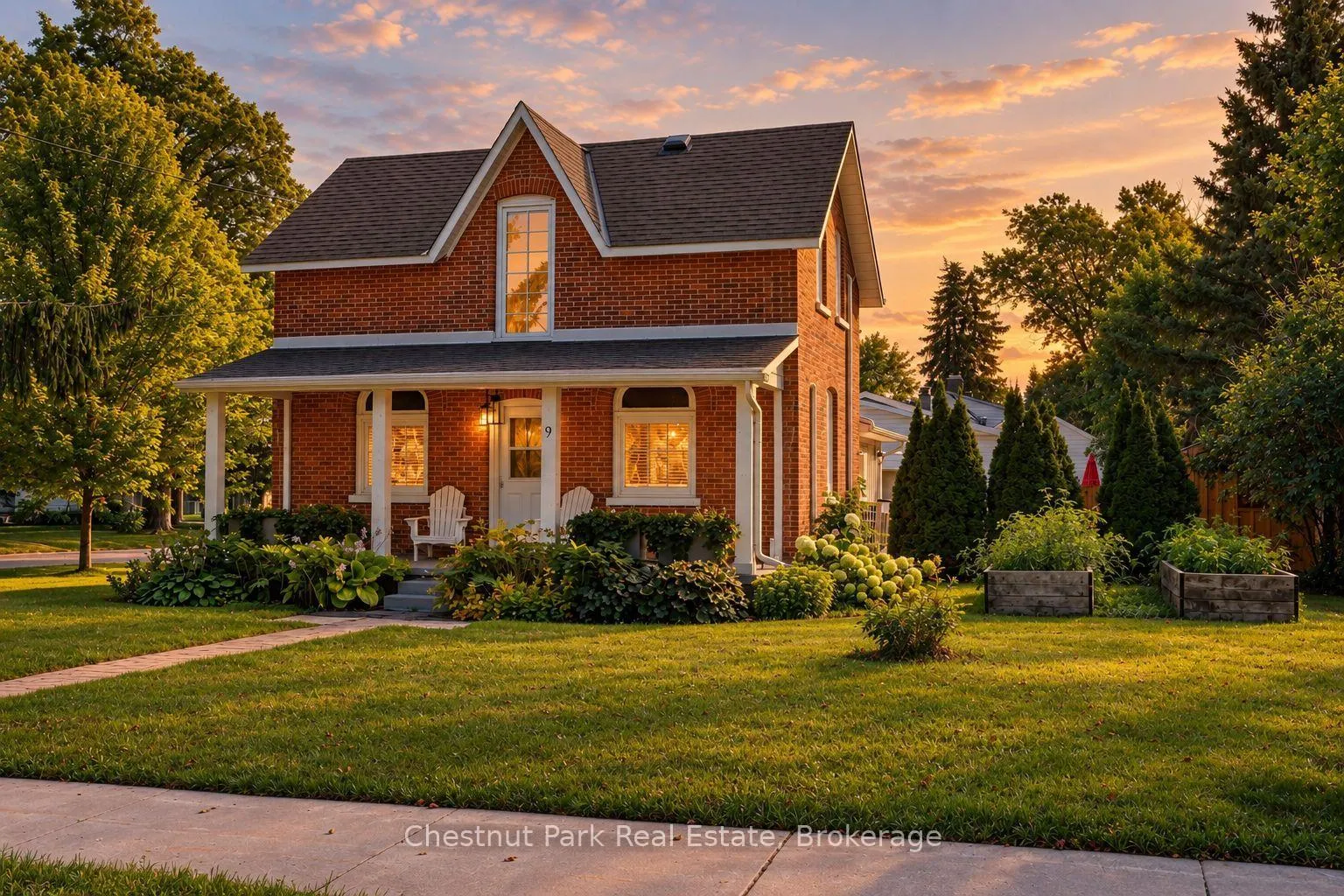 Photo of 9 Wellington Street E