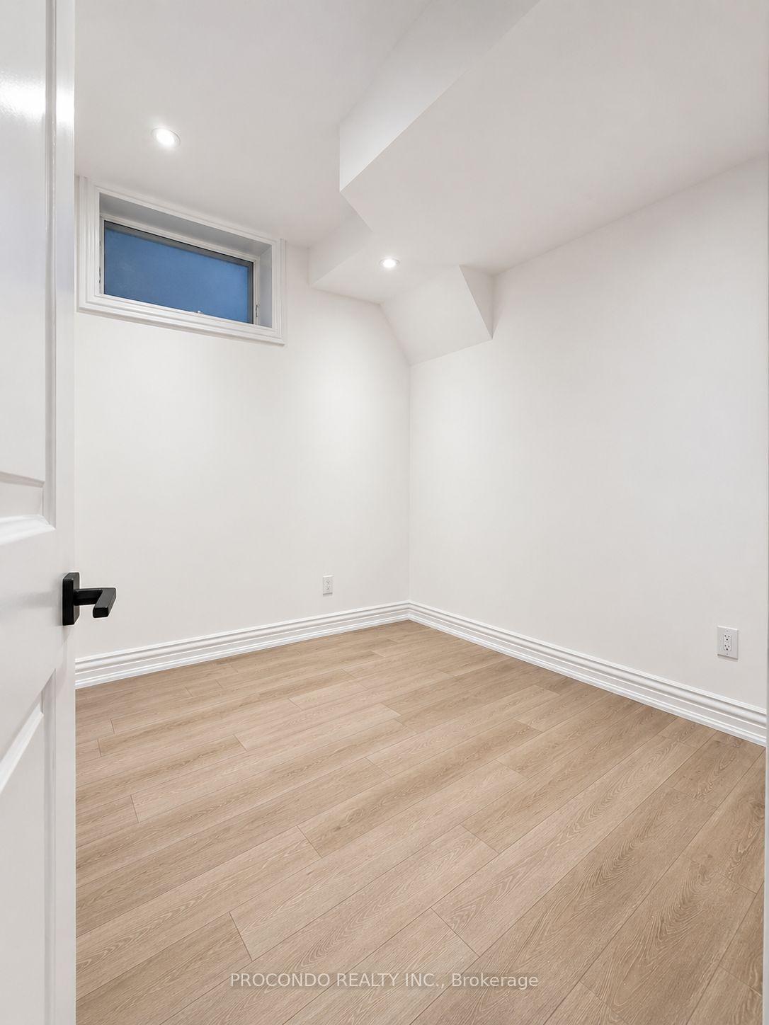 Photo 6 of Unit #Basement, 76 Woodward Avenue, Markham, Grandview — HOMEH