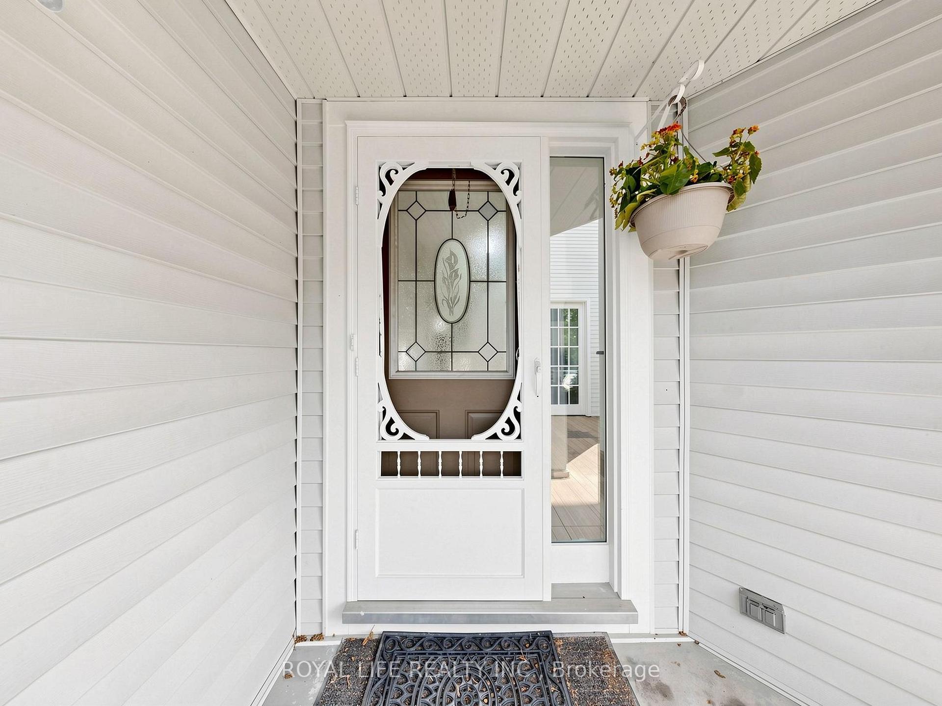 Photo 2 of 985 Linden Street, Innisfil, Alcona — HOMEH
