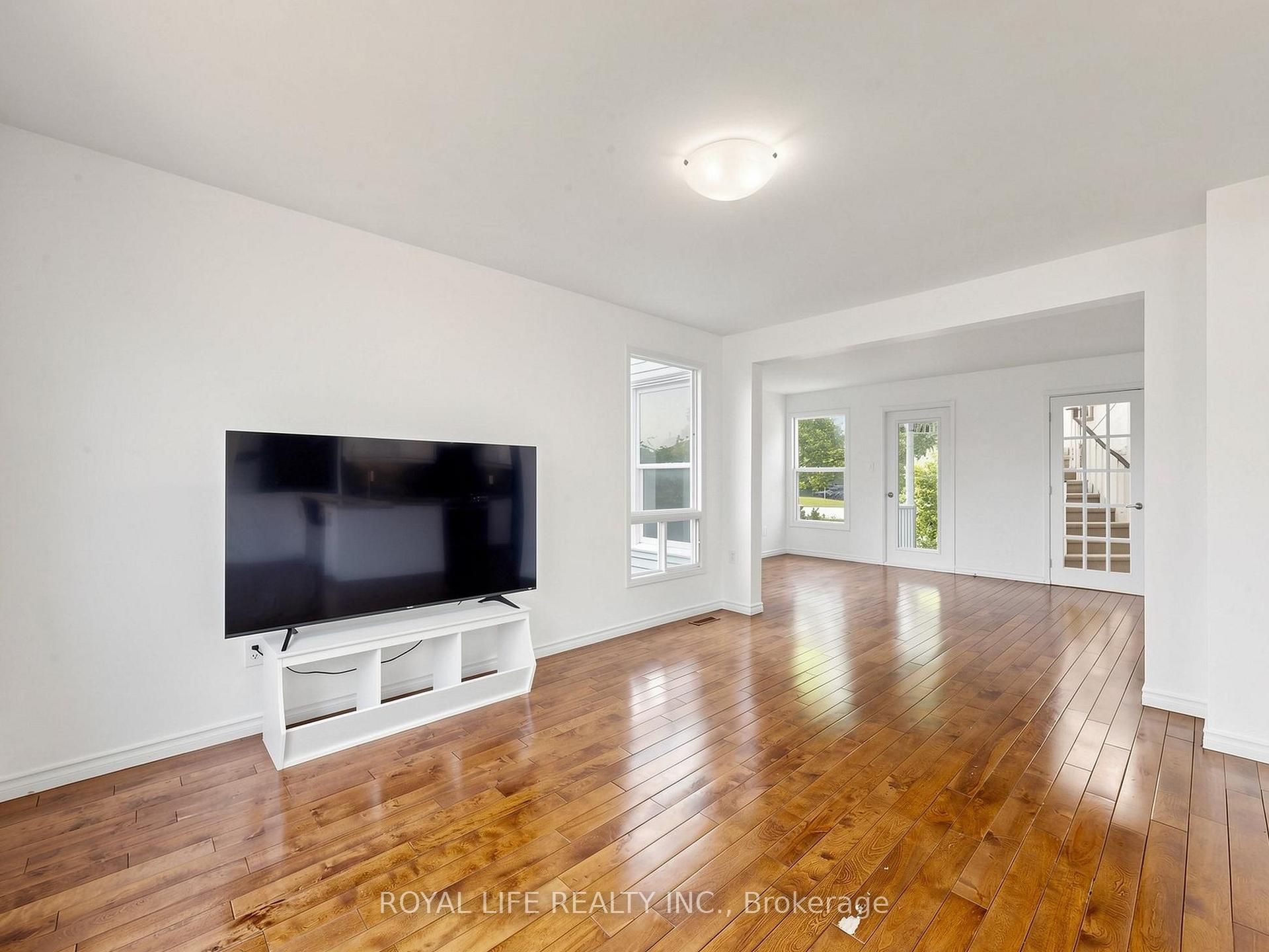 Photo 9 of 985 Linden Street, Innisfil, Alcona — HOMEH